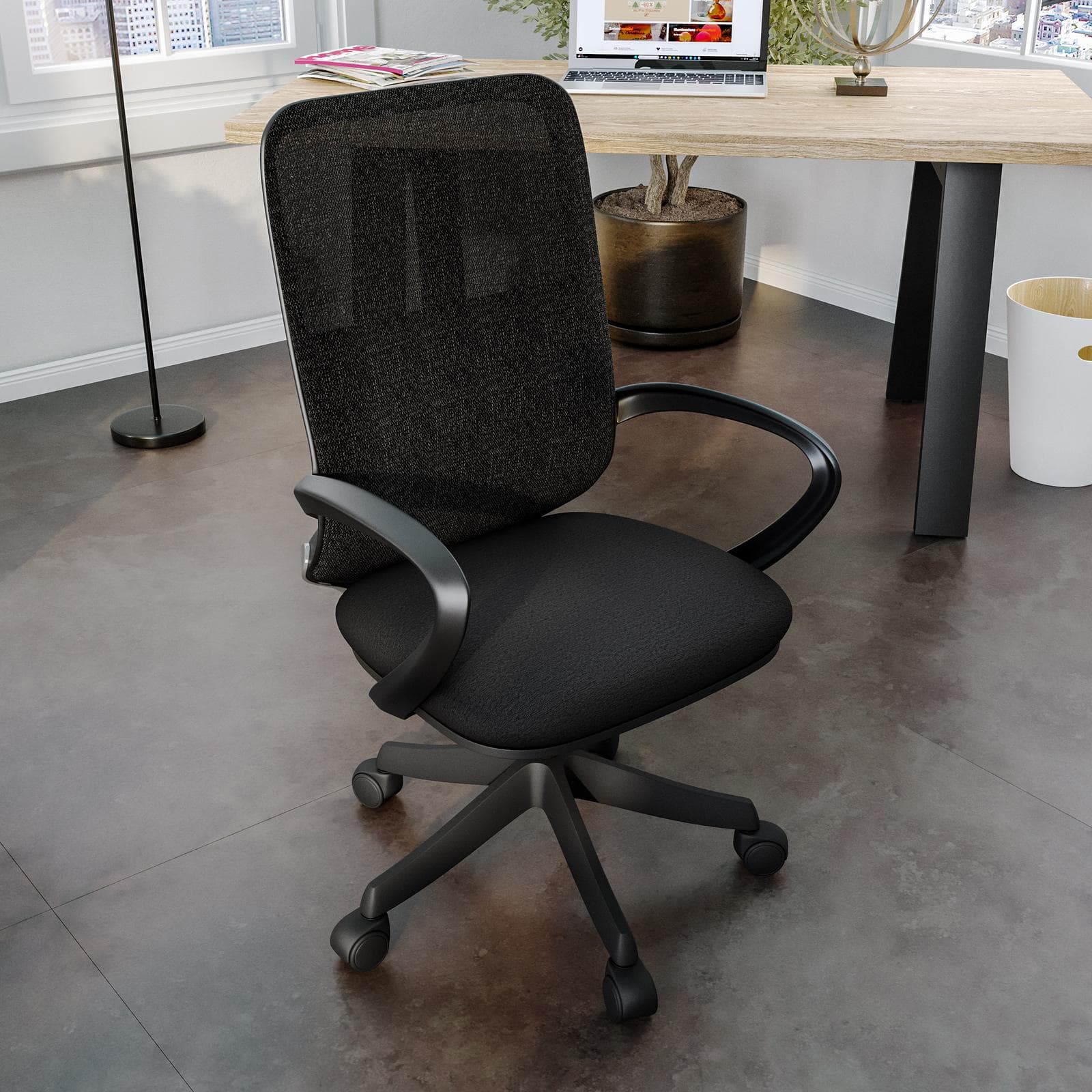 Poltrona da ufficio in tessuto mesh nero con braccioli - Orbitale