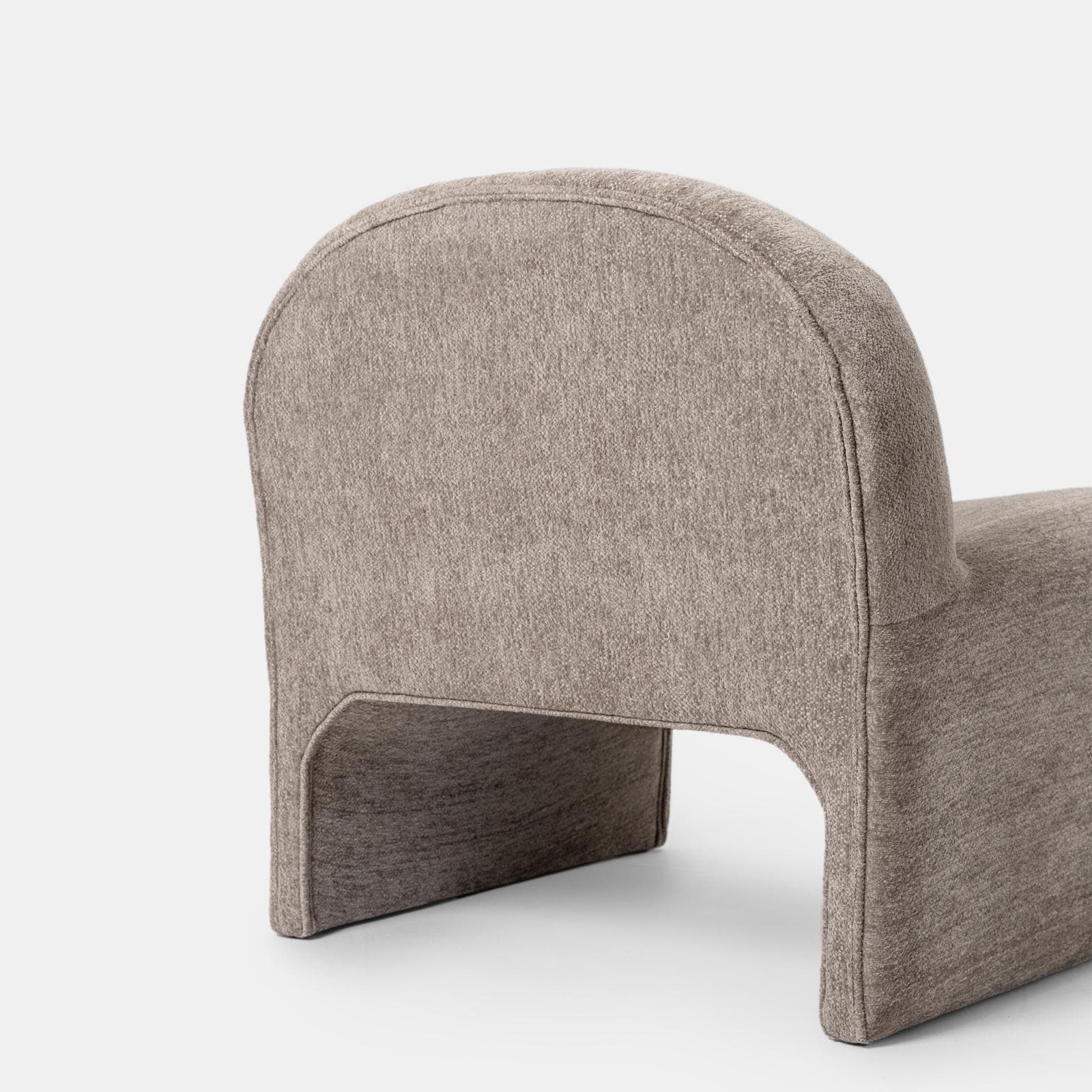 Poltrona dal design moderno in bouclé tortora - Niklam