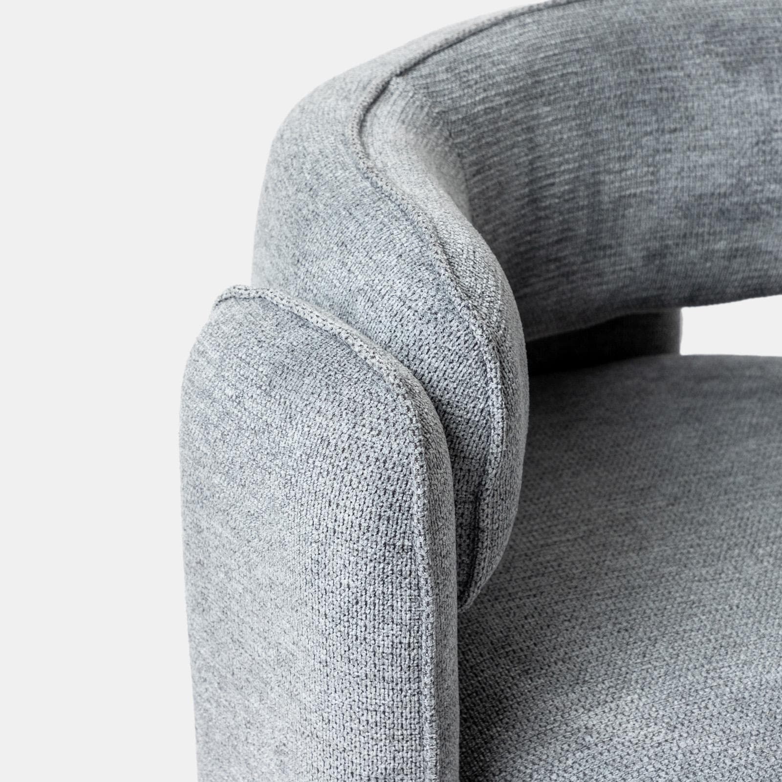 Poltrona design moderno in tessuto effetto maglia blu avio - Vivian