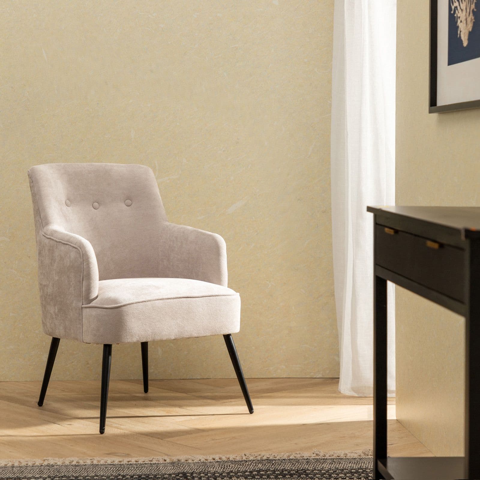 Poltrona imbottita in ciniglia beige con gambe nere - Ferry