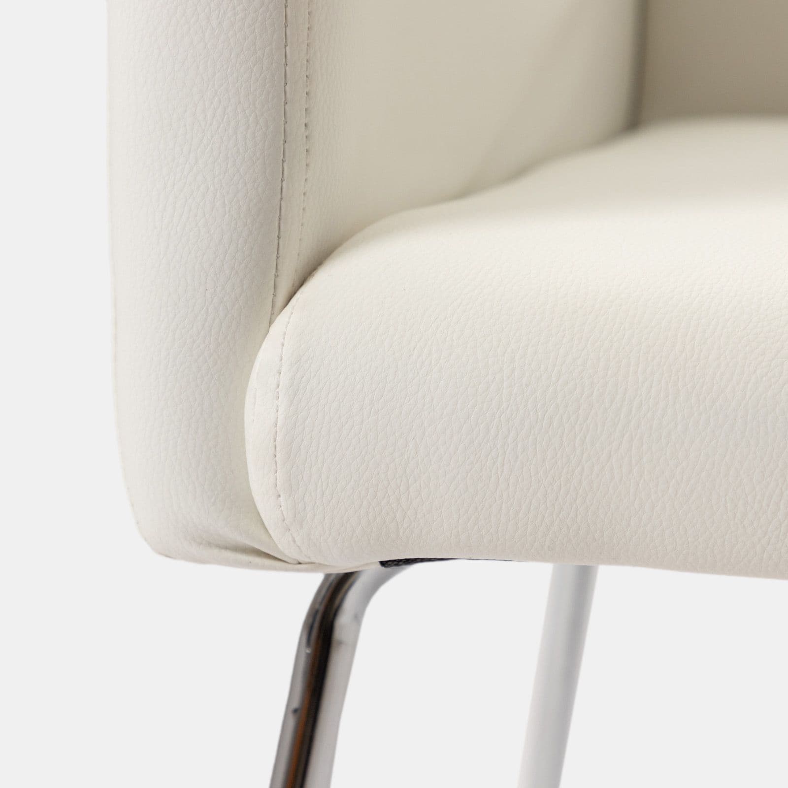 Poltrona in similpelle bianco con struttura a slitta cromo - Altura