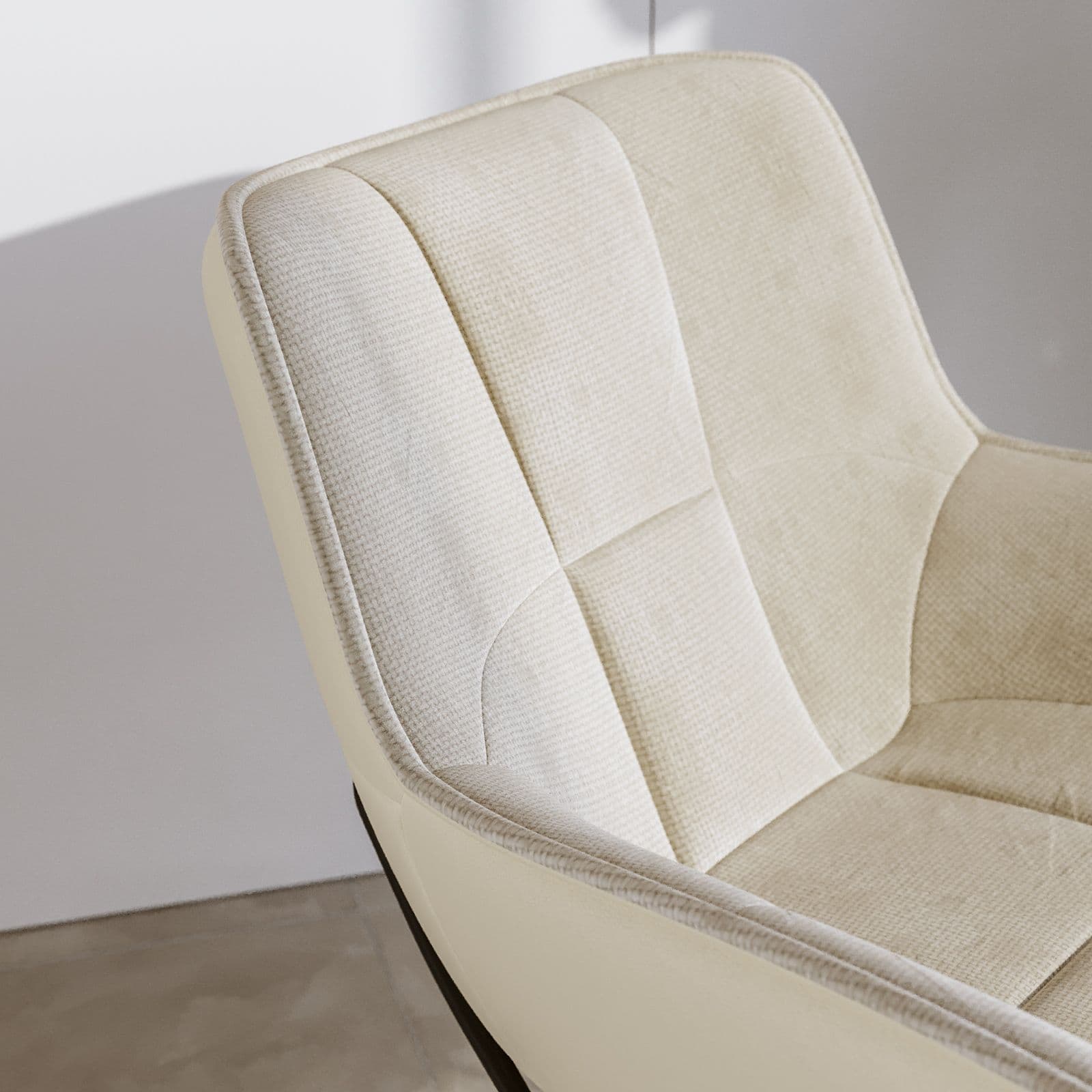 Poltrona in similpelle e tessuto ciniglia trapuntato beige con gambe in metallo nero - Candace