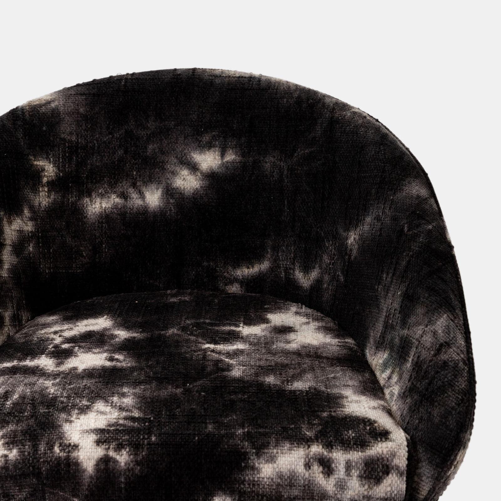 Poltrona in tessuto tie dye nero con gambe in metallo nero - Abika