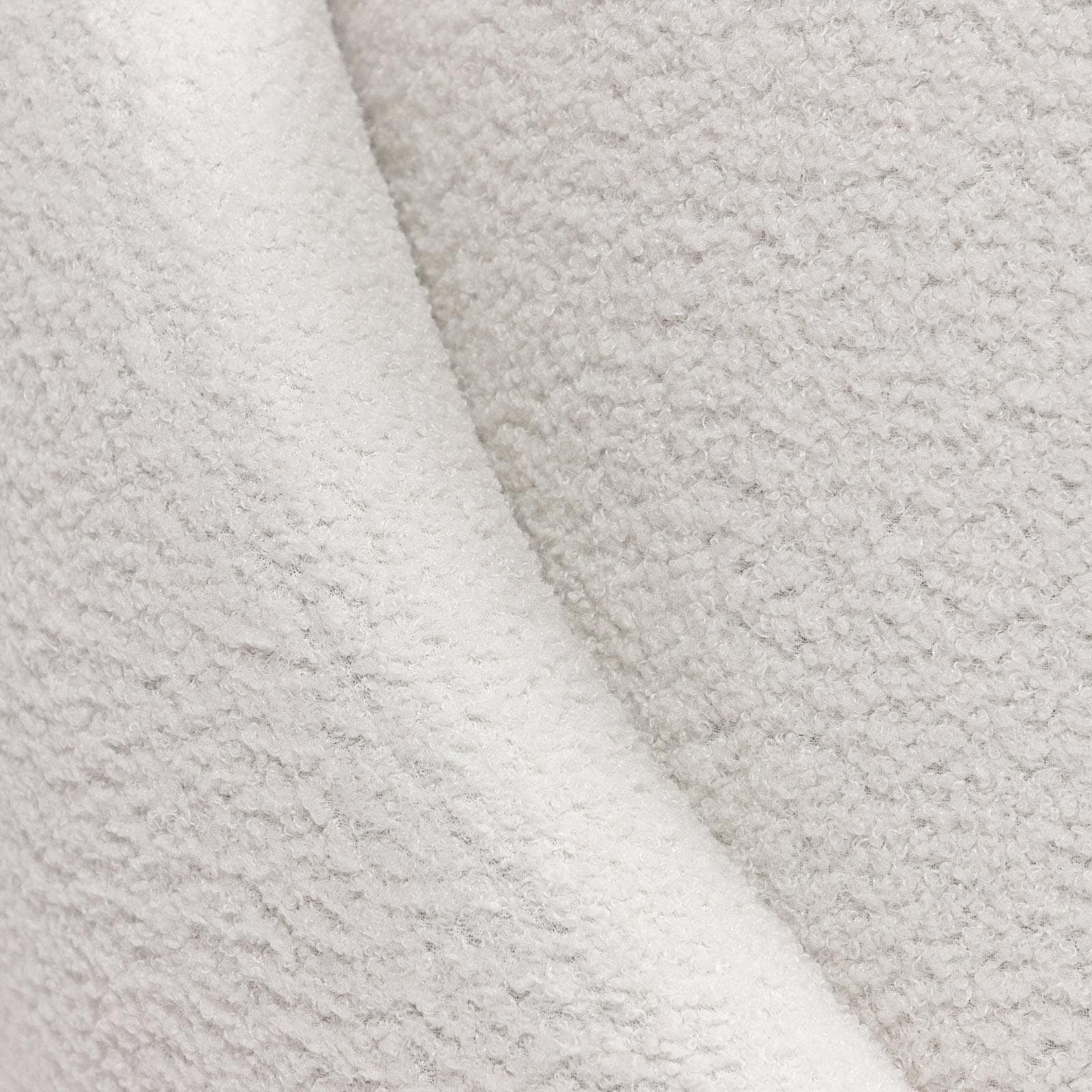 Poltrona in tessuto teddy bianco con schienale a guscio - Maved
