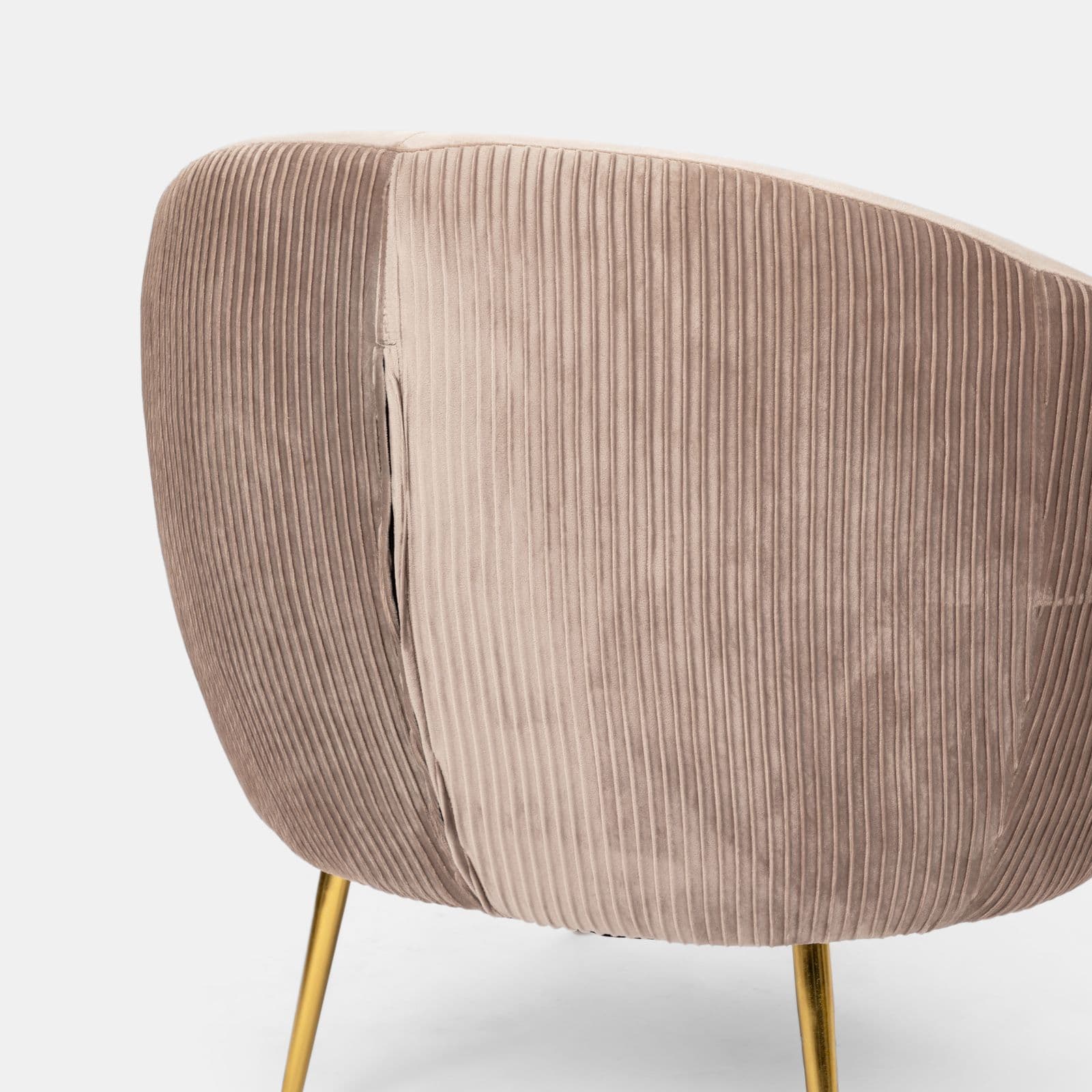 Poltrona design moderno in velluto tortora chiaro e gambe oro - Malcom