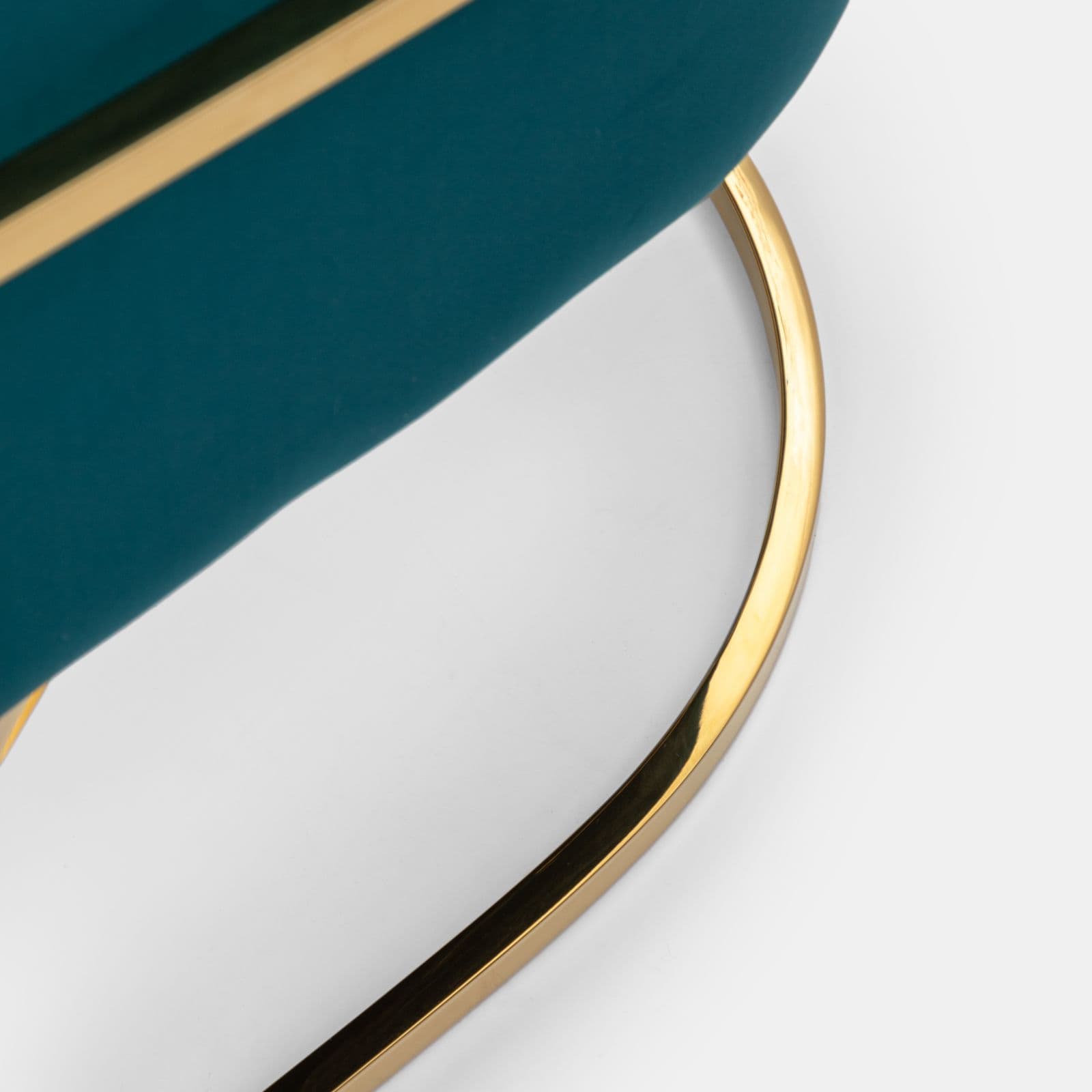 Poltrona in velluto verde felce con gambe oro - Declan