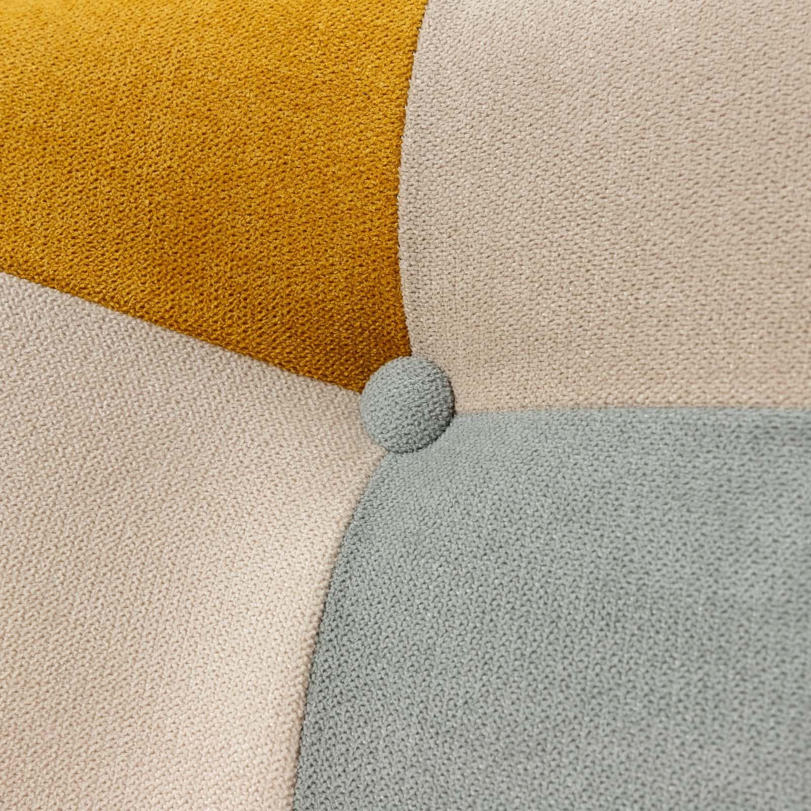 Poltrona scandinava in tessuto patchwork multicolor giallo e gambe in legno - Copenaghen