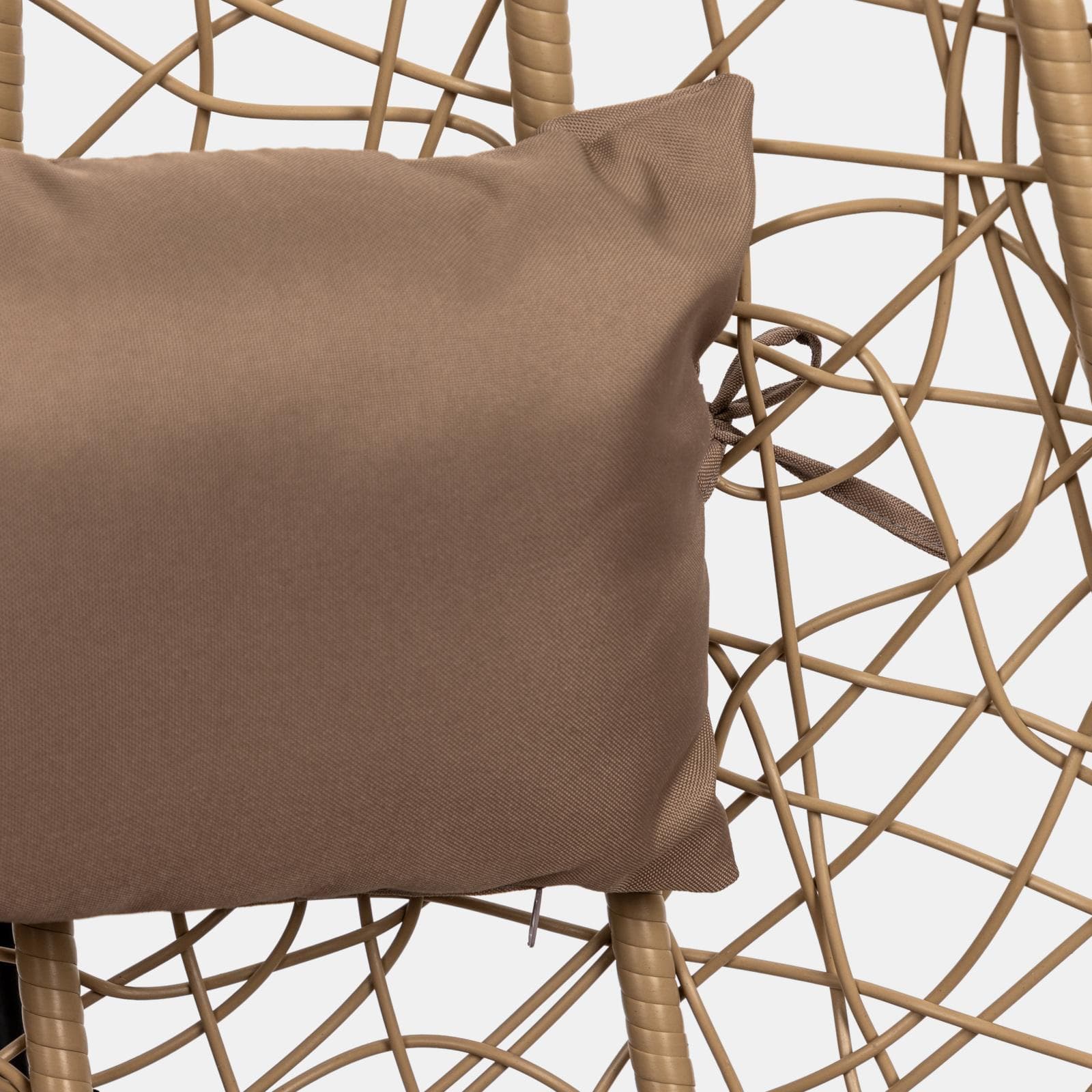 Poltrona sospesa in polyrattan nocciola con cuscino marrone e supporto - Orba