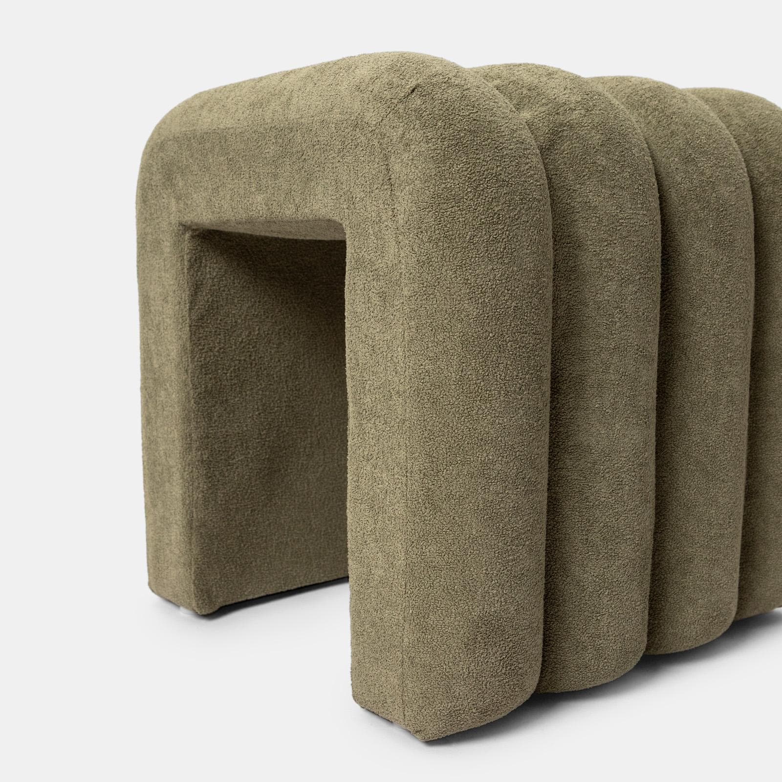 Pouf 38x40 cm design ad arco in tessuto micro teddy verde - Rudy