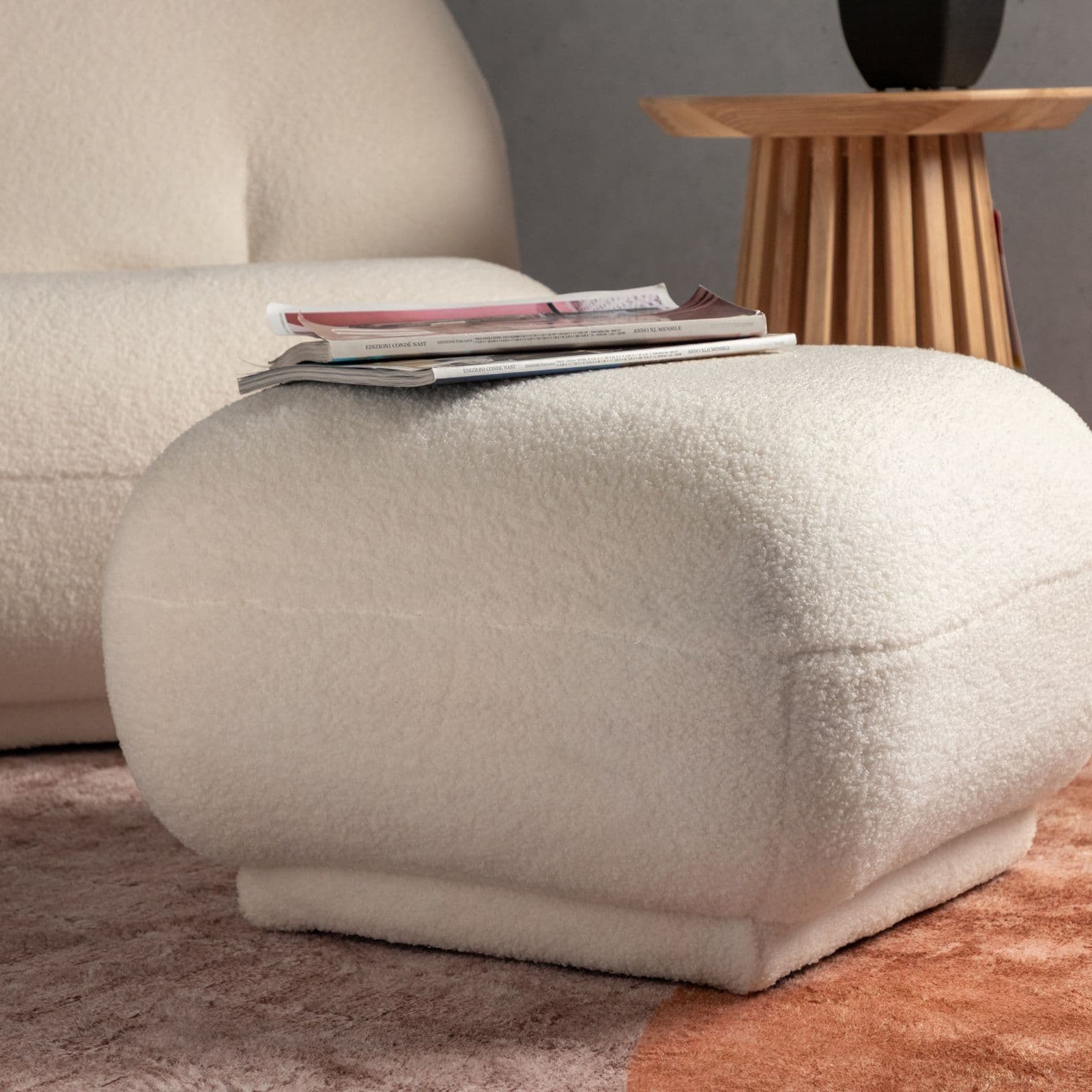 Pouf nuvola con maxi imbottitura 53 cm in tessuto teddy bianco - Klimar