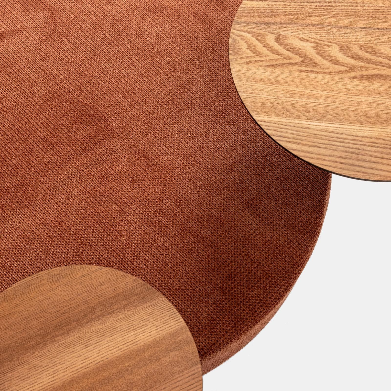 Pouf rotondo 78 cm in maglia terracotta con due tavolini effetto legno - Farel