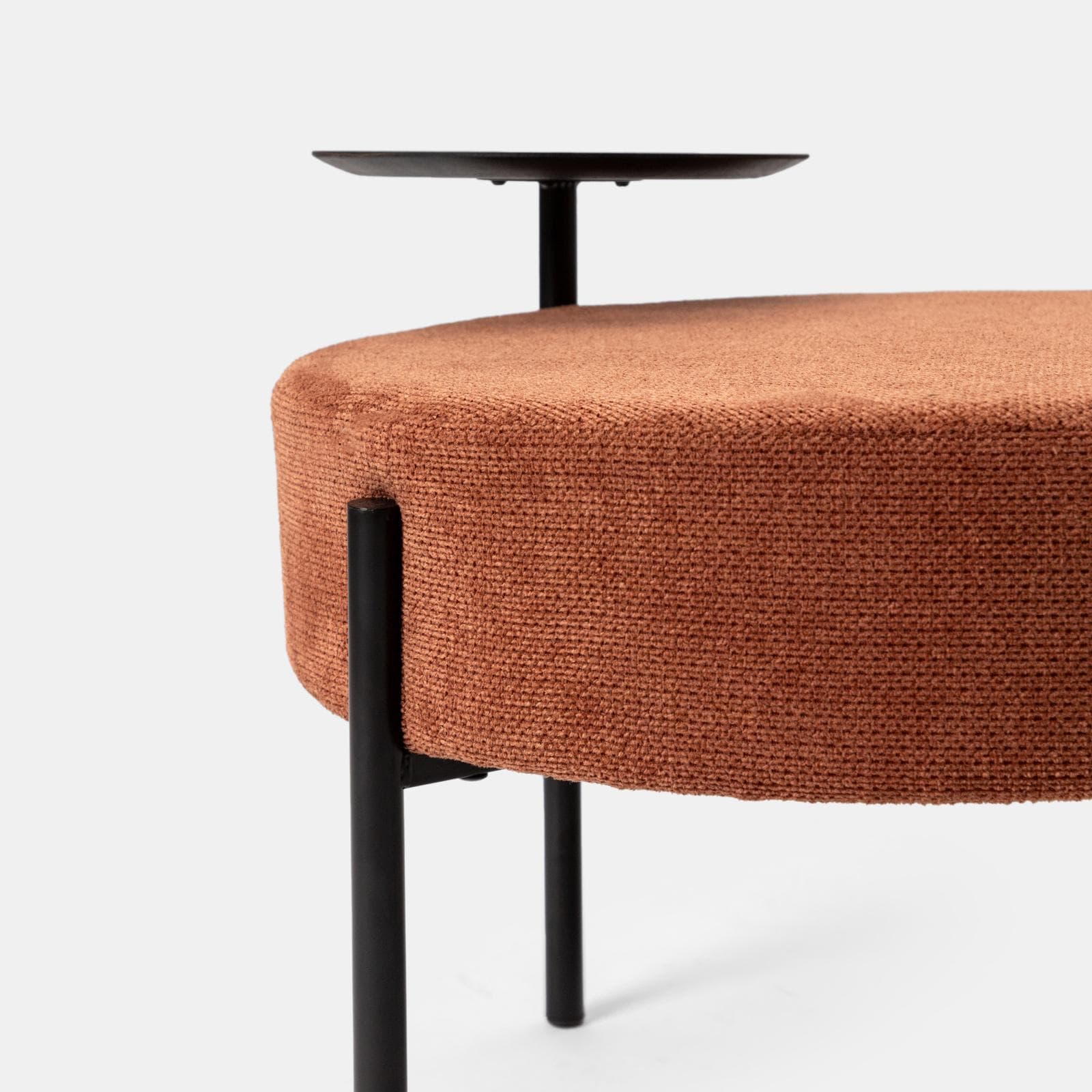 Pouf rotondo 64 cm in maglia terracotta con tavolino effetto legno - Farel