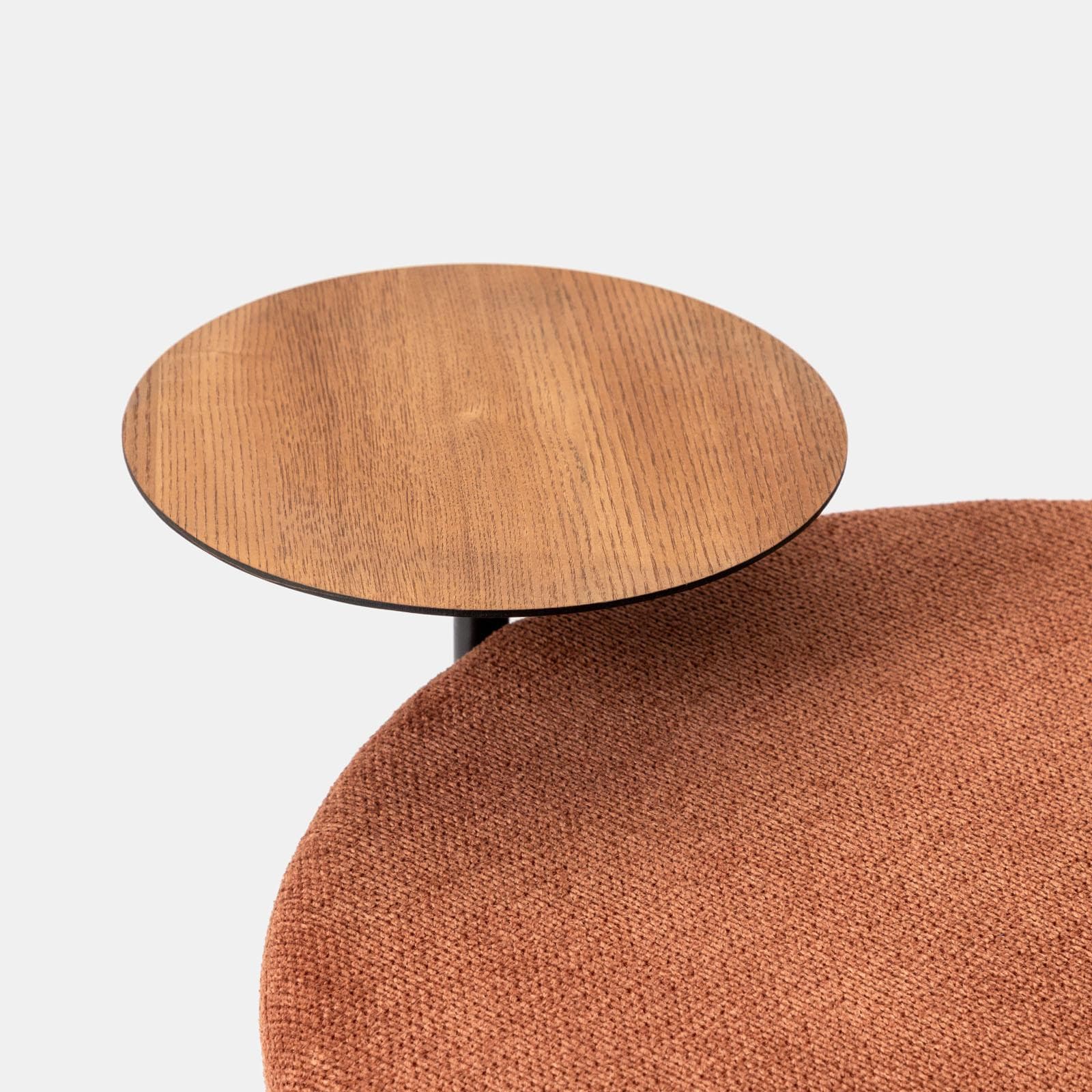 Pouf rotondo 64 cm in maglia terracotta con tavolino effetto legno - Farel