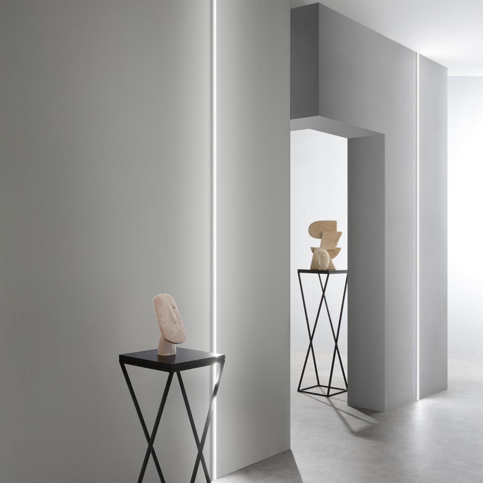 Profilo installazione a superficie 100x1,2 cm in alluminio silver con diffusore opale - Syro