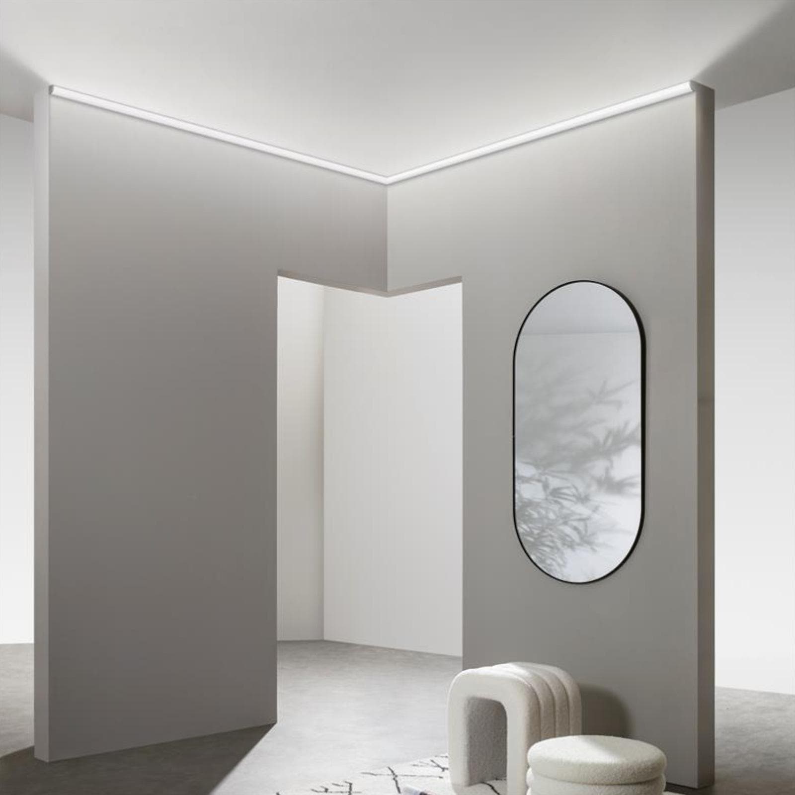 Profilo a parete 200x1,5 cm con diffusore curvo in alluminio silver - Yony