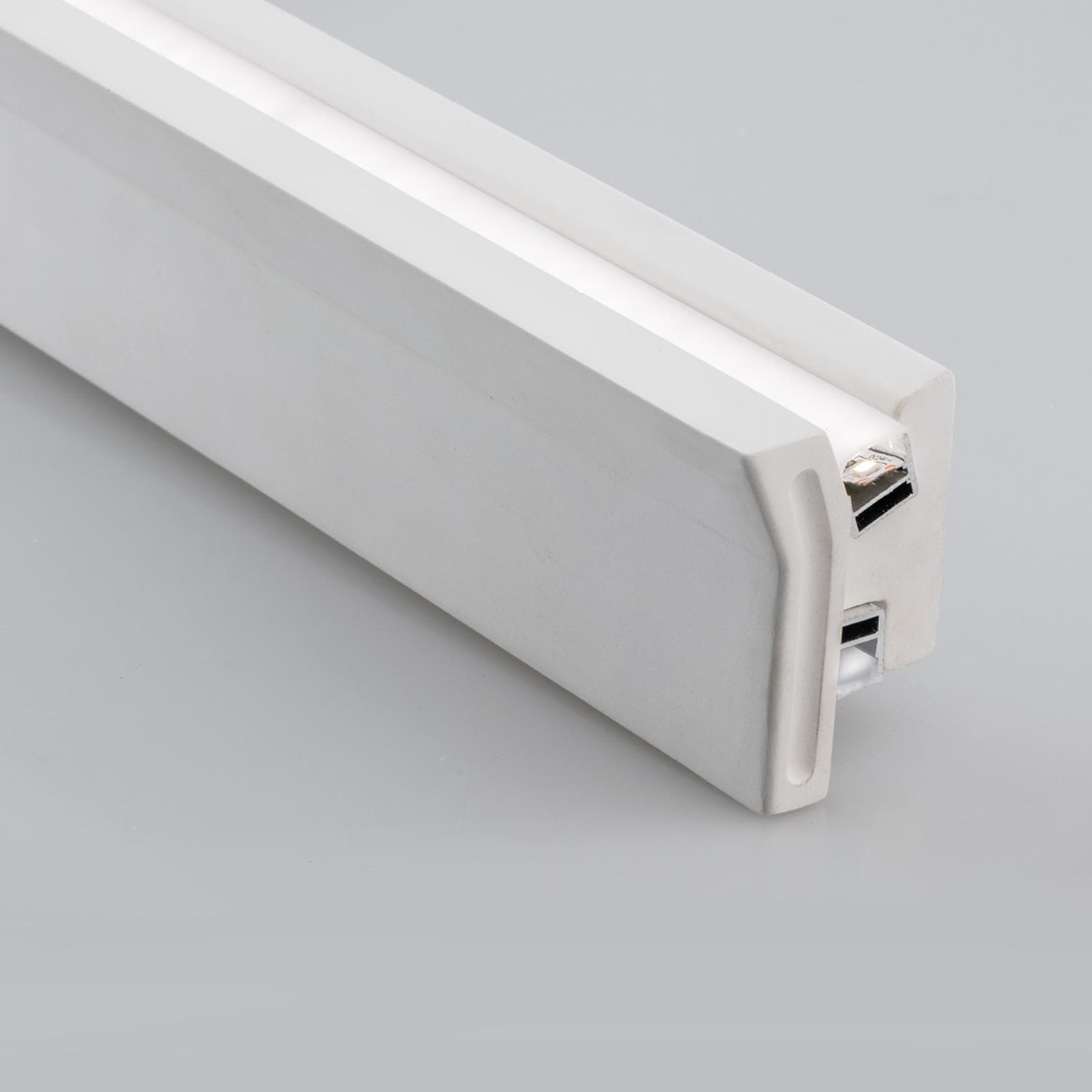Profilo biemissione 100x4,9 m in gesso e alluminio bianco - Doble