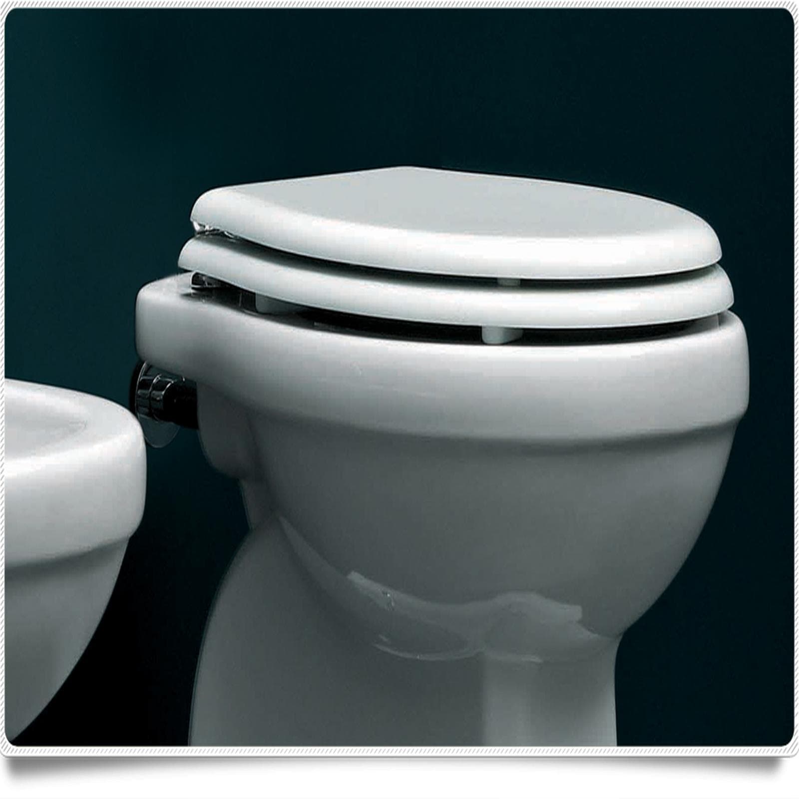 Sanitari Azzurra Giunone in ceramica completi di wc con scarico a terra
