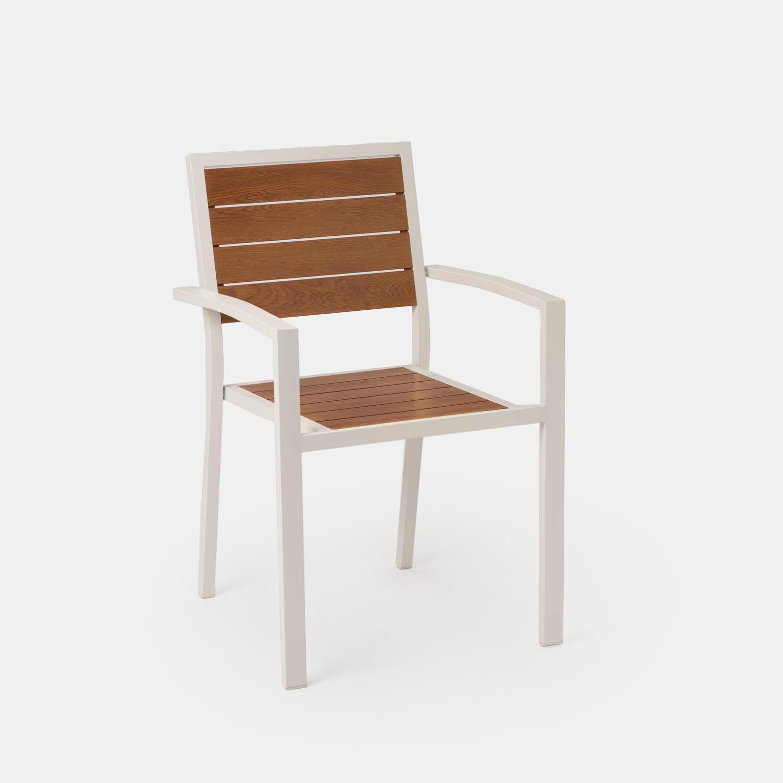 Sedia da esterno con braccioli in alluminio bianco e doghe effetto legno caramello - Carioca Wood