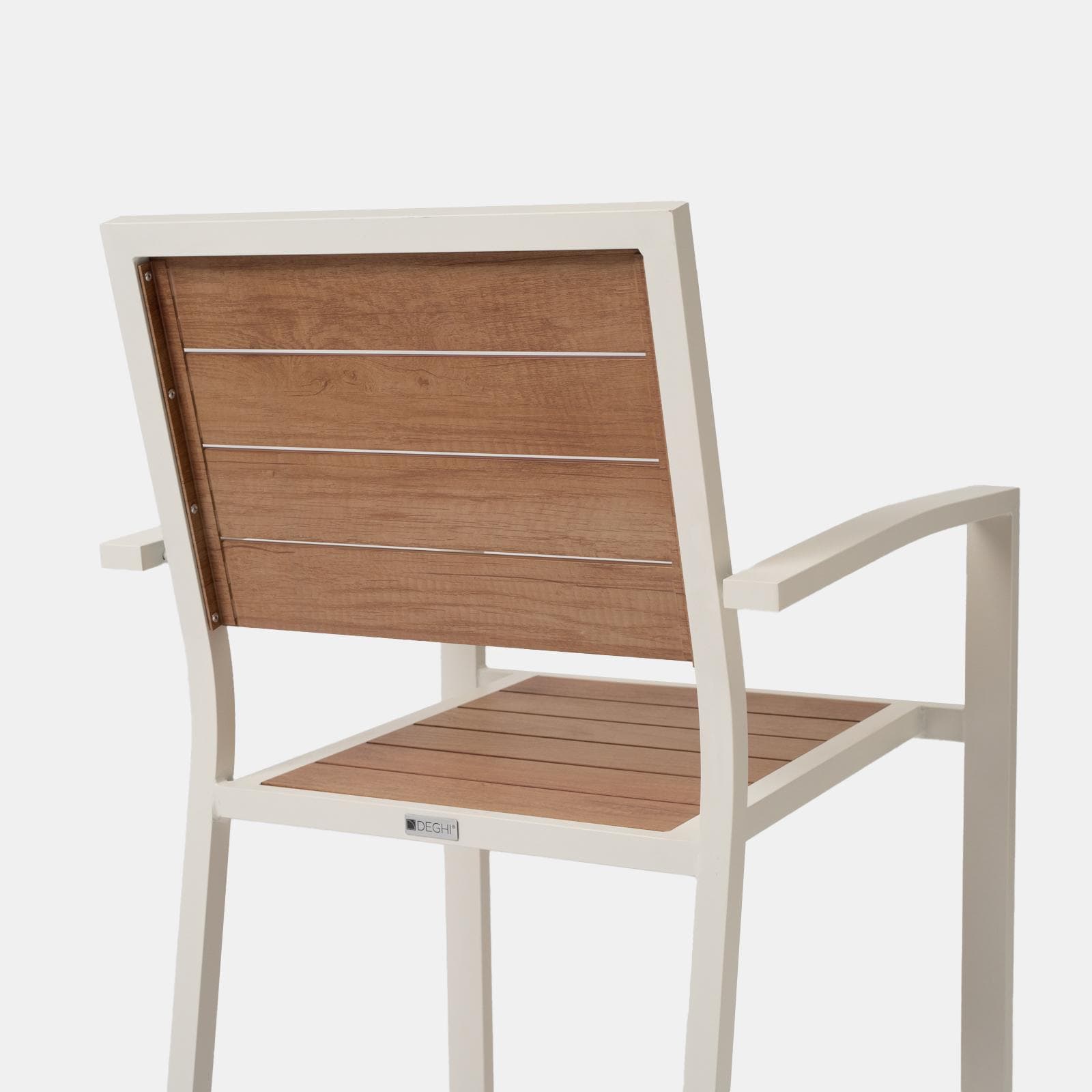 Sedia da esterno con braccioli in alluminio bianco e doghe effetto legno miele - Carioca Wood