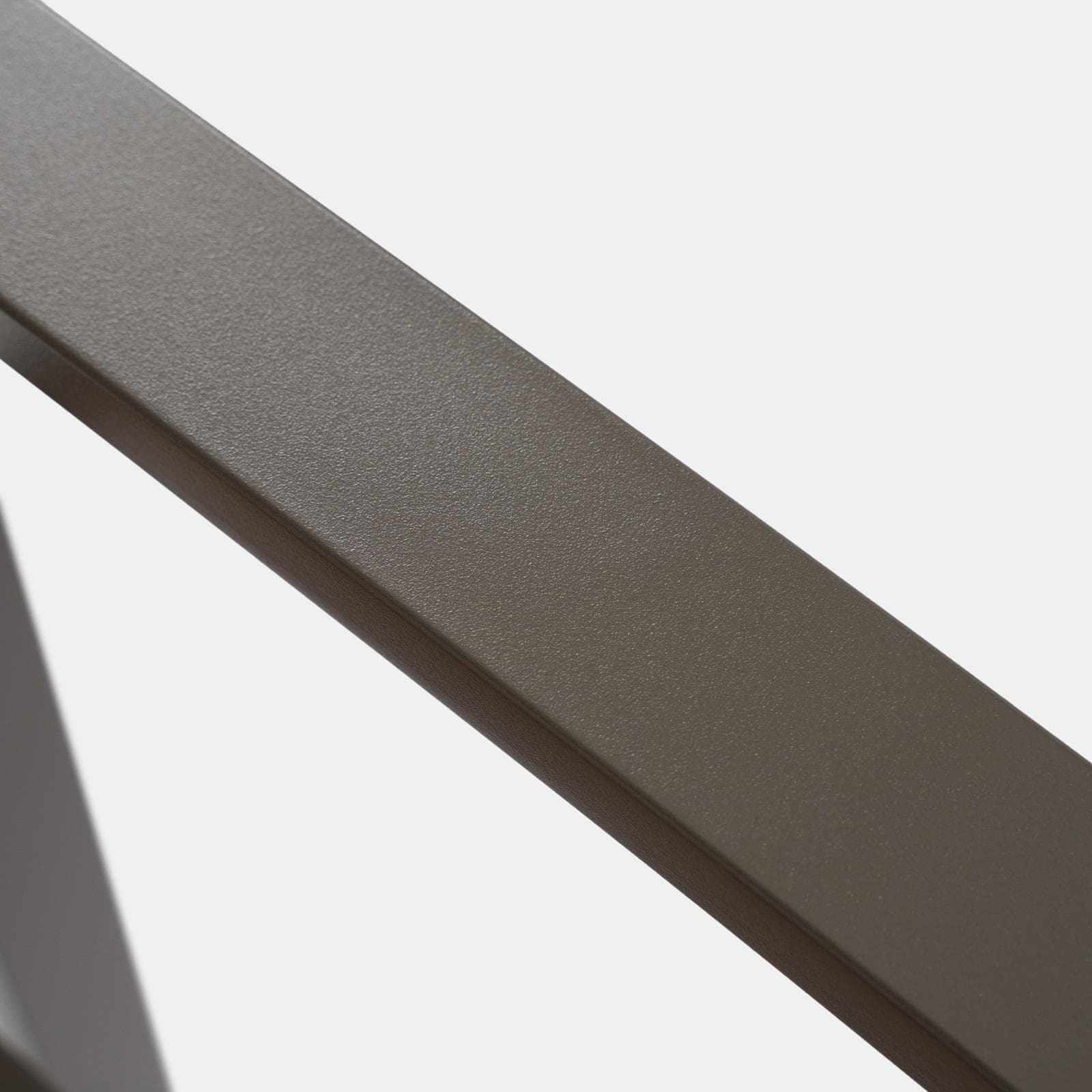 Sedia da esterno con braccioli in alluminio tortora e doghe effetto legno miele - Carioca Wood