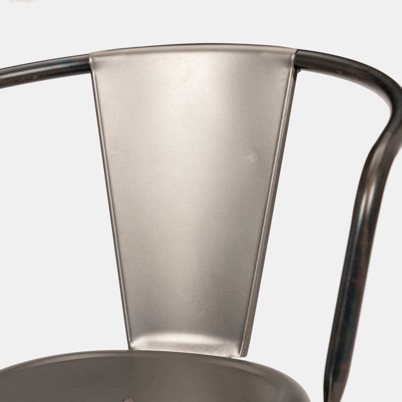 Sedia da giardino con braccioli stile industrial in metallo grigio spazzolato - Farley