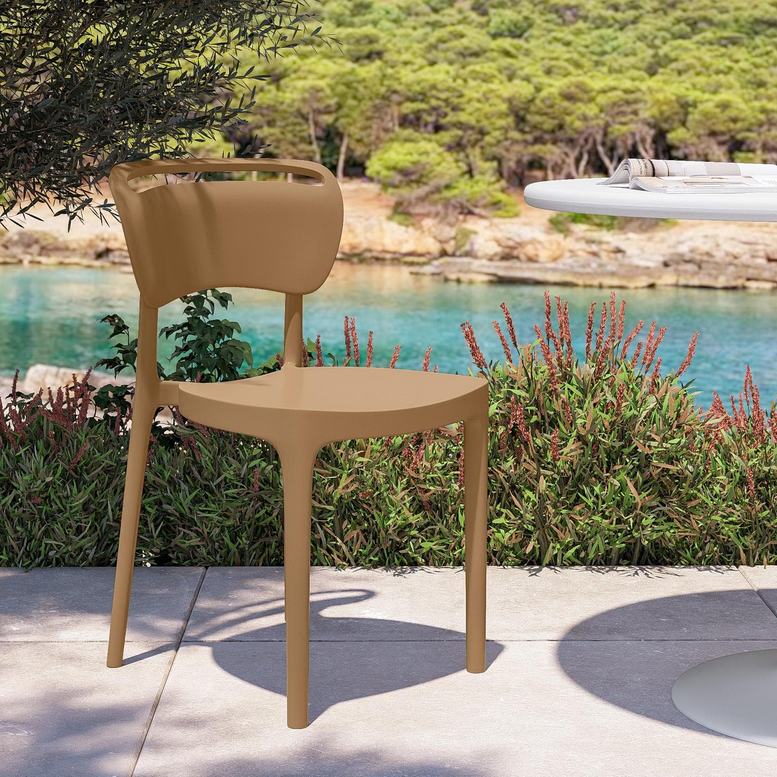 Sedia da giardino impilabile in polipropilene cappuccino - Clyde