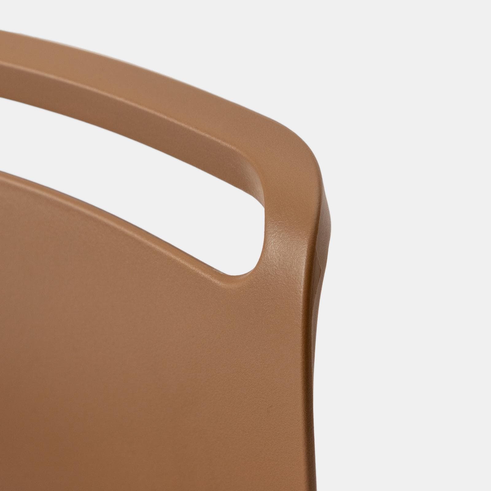 Sedia da giardino impilabile in polipropilene cappuccino - Clyde