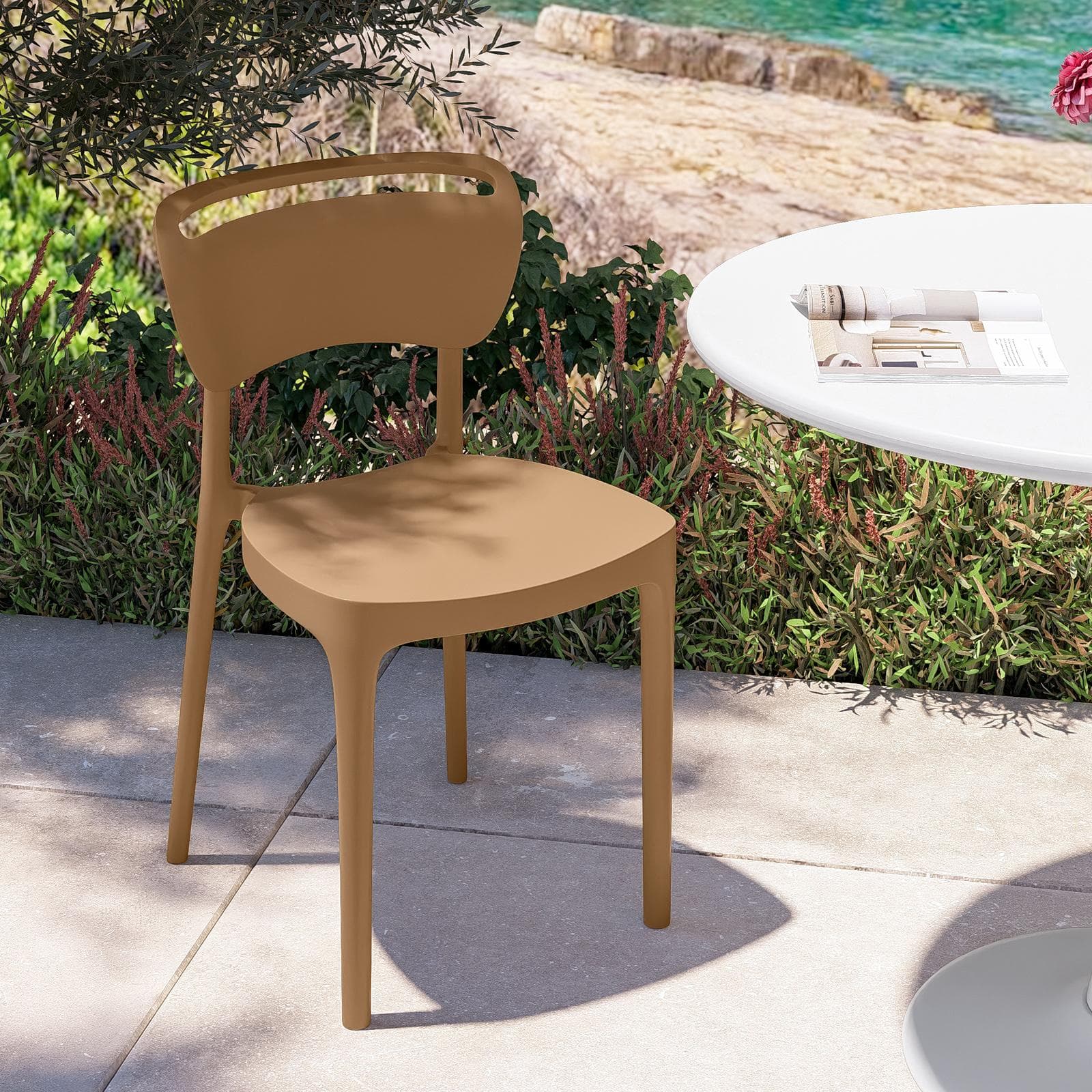 Sedia da giardino impilabile in polipropilene cappuccino - Clyde