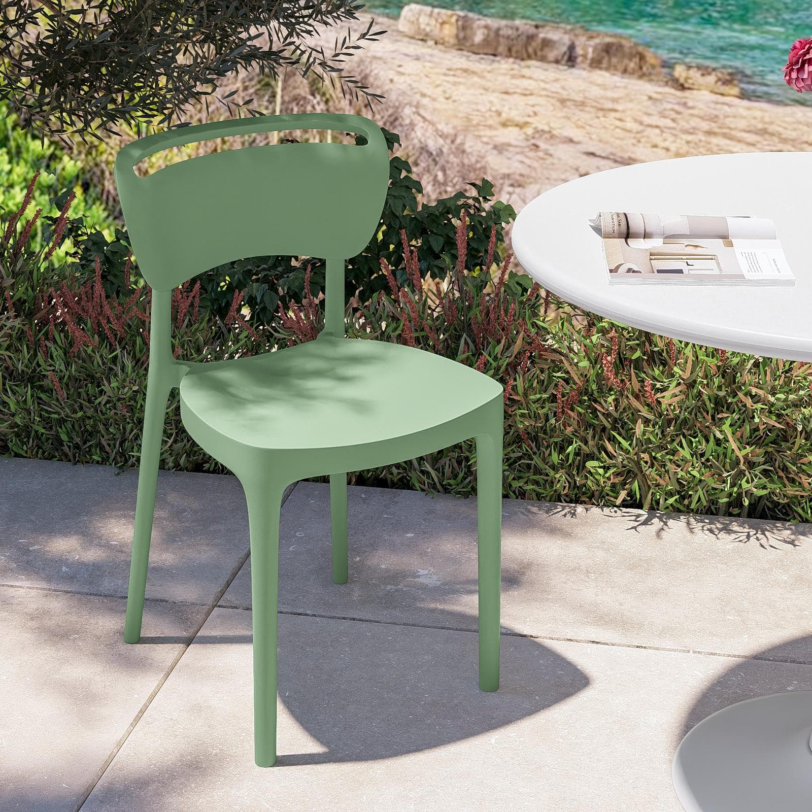 Sedia da giardino impilabile in polipropilene verde giada - Clyde