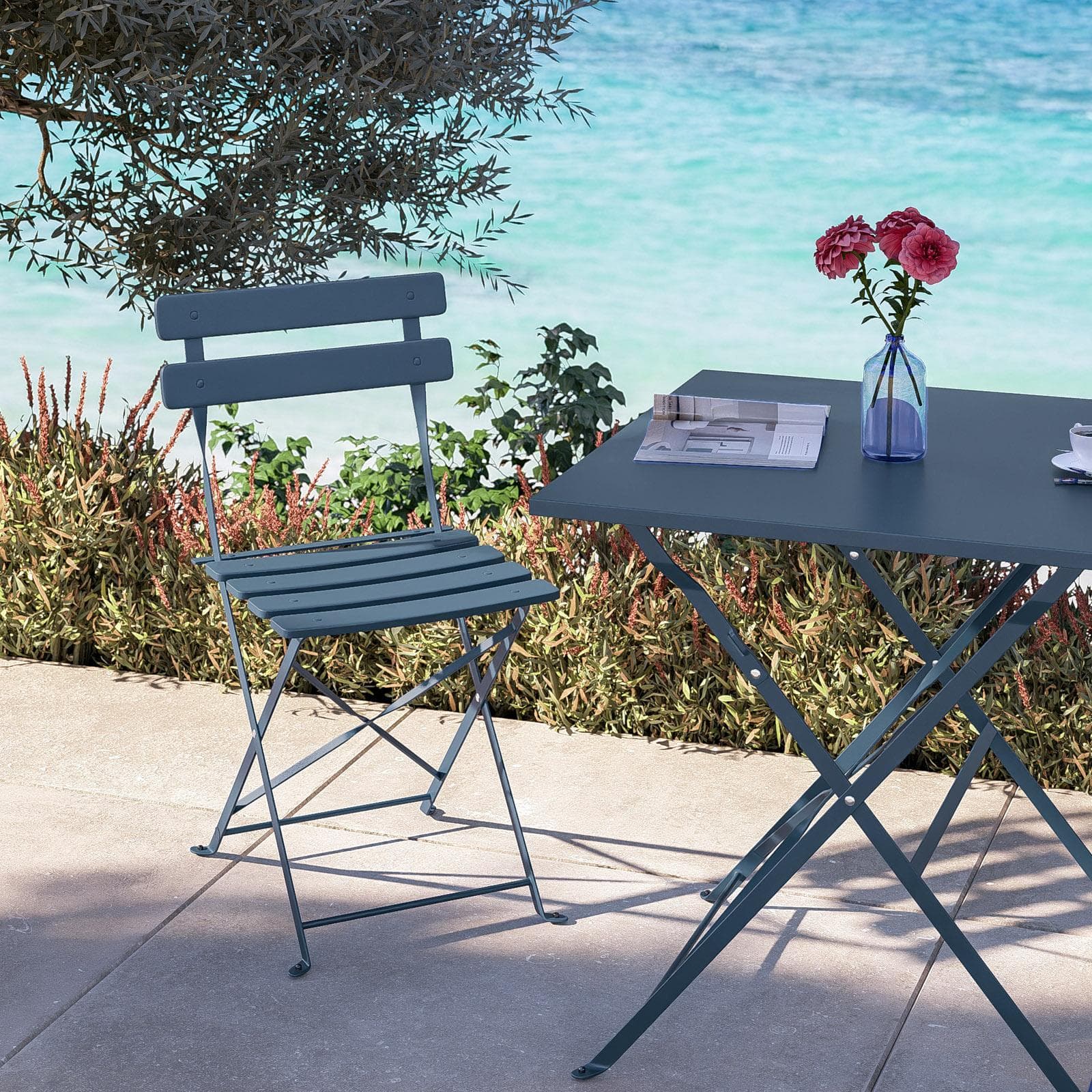 Sedia da giardino pieghevole in metallo blu ardesia - Atelier