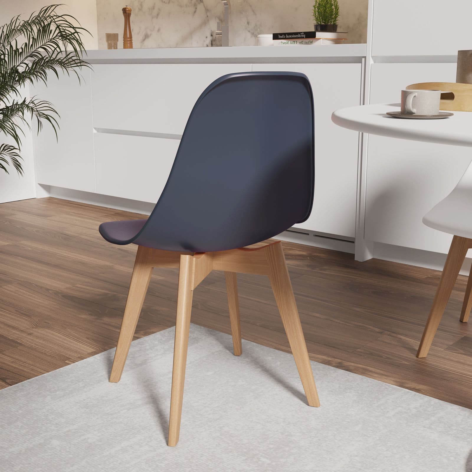 Sedia da interni blu con gambe in legno - Alborg