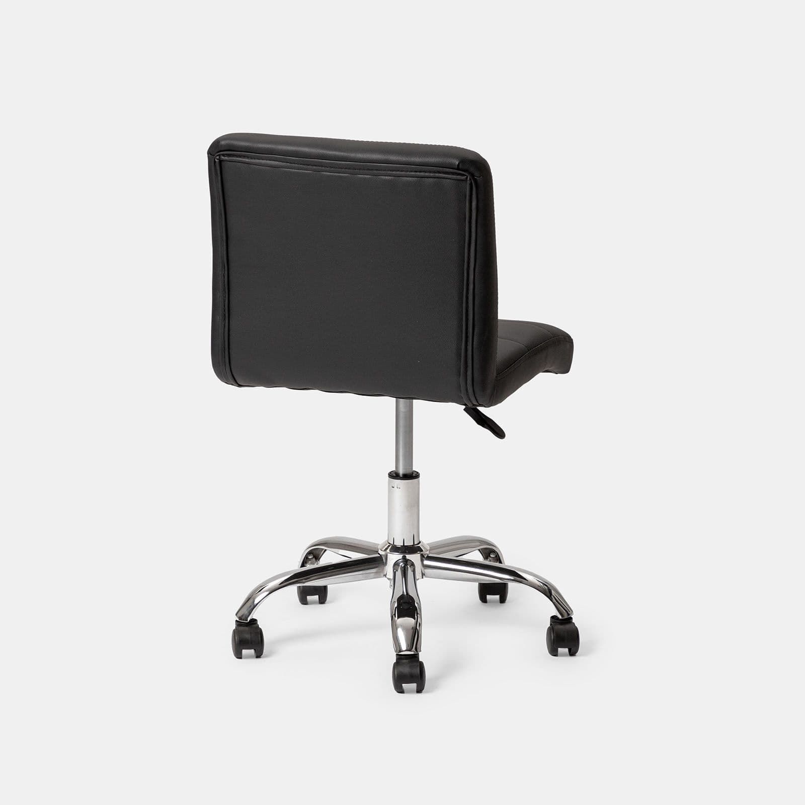 Sedia da ufficio girevole in similpelle nera con base cromata - Anissa