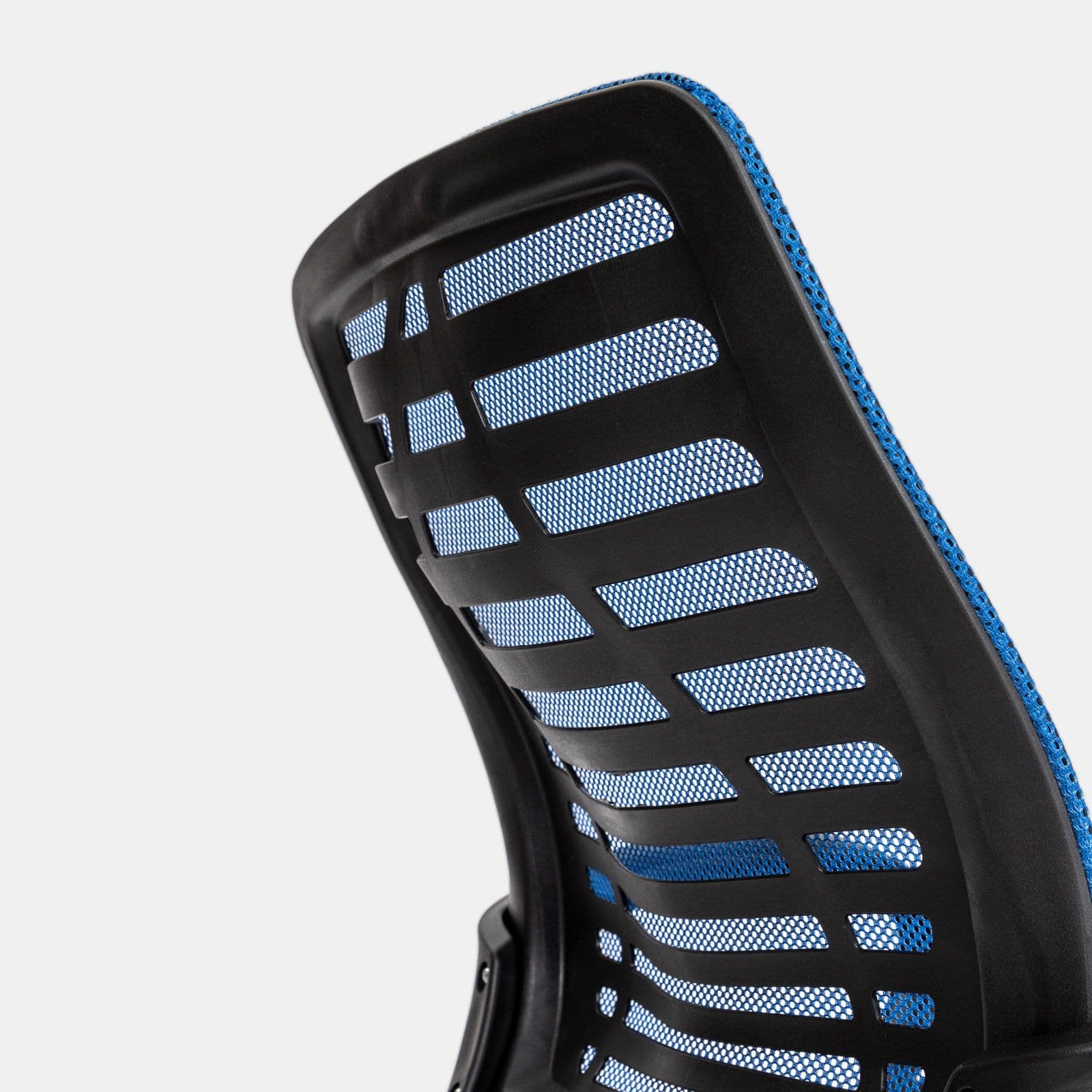 Sedia da ufficio girevole in tessuto mesh nero e schienale traspirante blu - Storex
