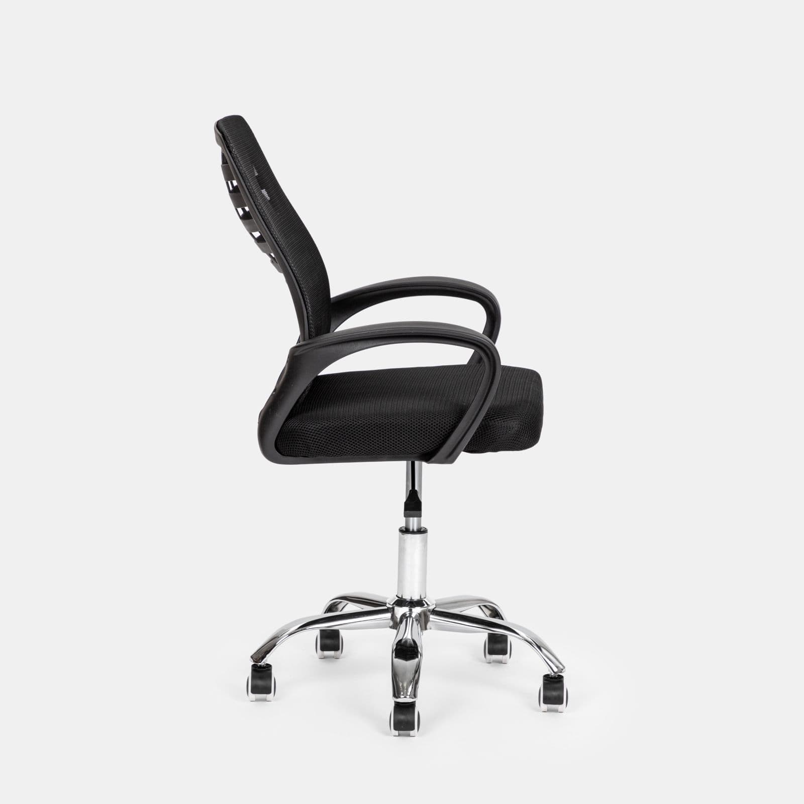 Sedia da ufficio girevole in tessuto mesh nero e schienale traspirante con base cromata - Storex