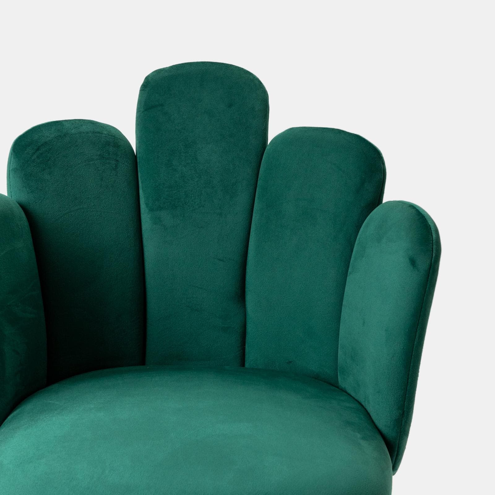 Sedia in velluto verde scuro con schienale a conchiglia e gambe in metallo finitura oro - Pedersen