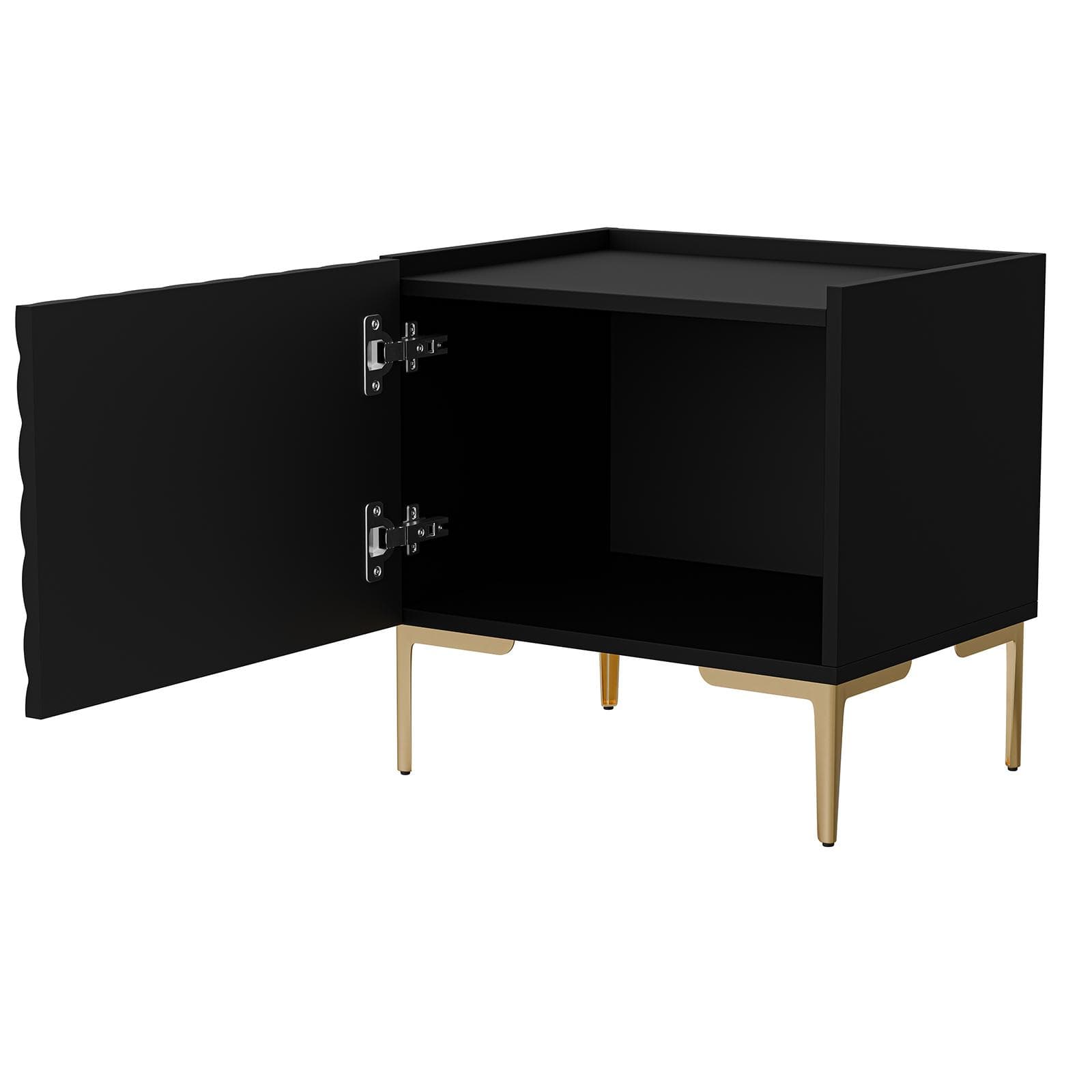 Set 2 comodini 46x47 h cm nero cannettato obliquo con 1 anta e piedi oro - Emerald