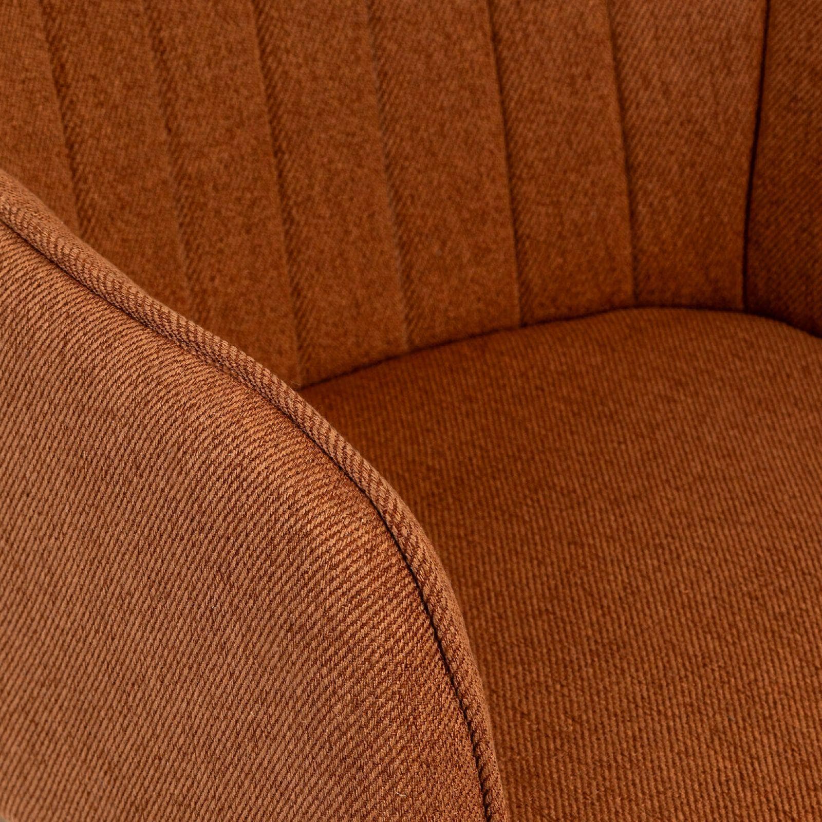 Set 2 poltrone in tessuto terracotta con gambe in legno naturale - Viki