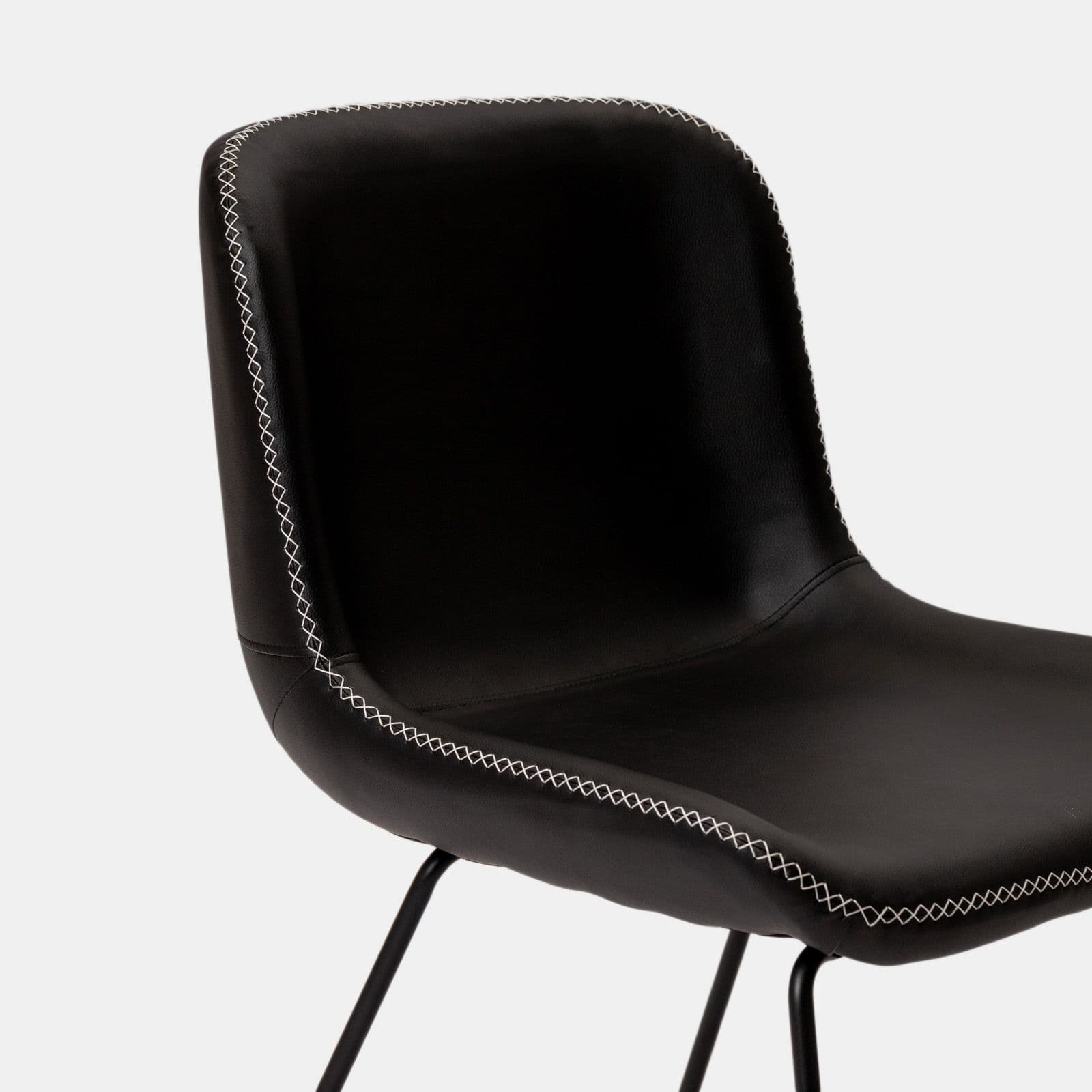Set 2 sedie in similpelle nero con gambe a slitta in metallo nero - Bexley