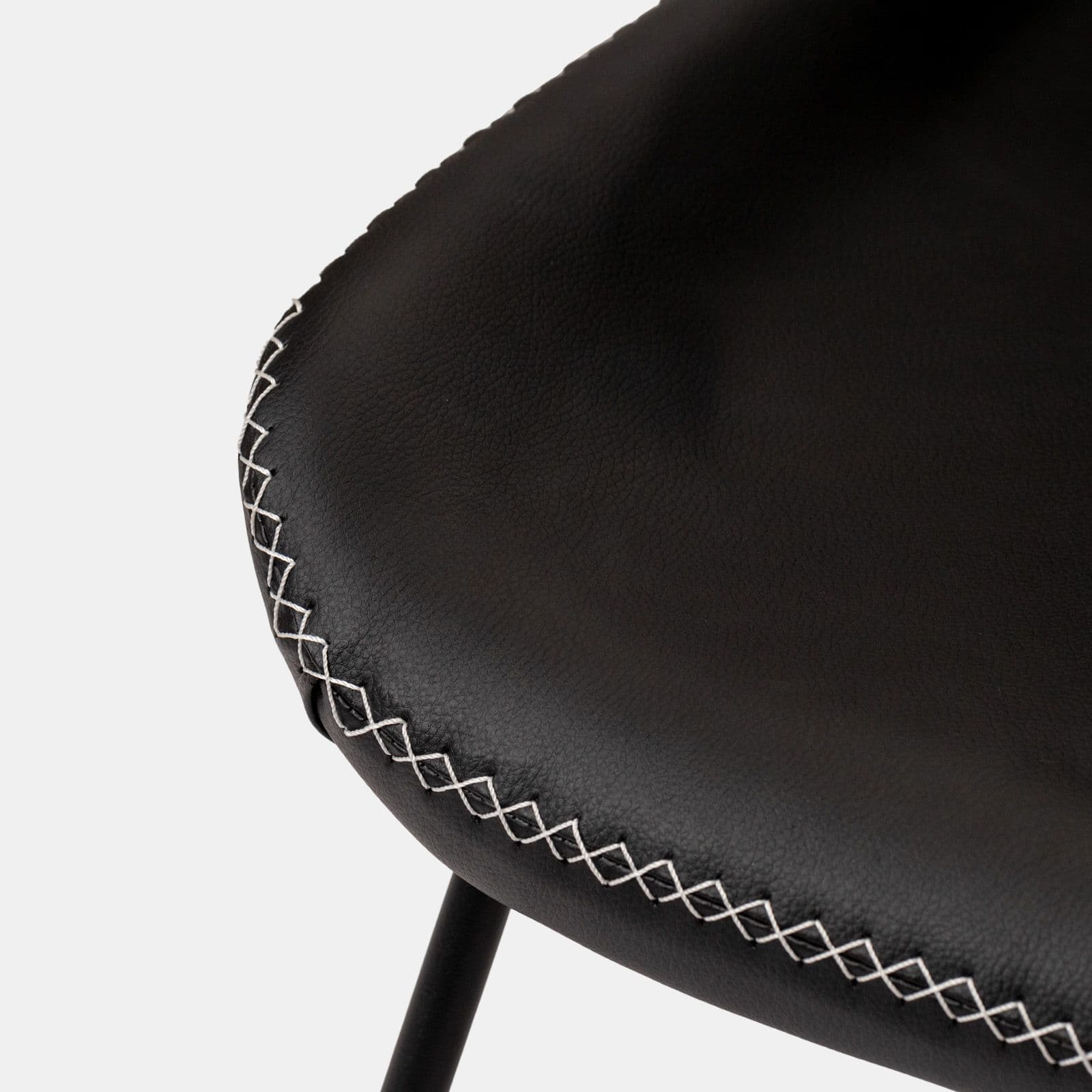 Set 2 sedie in similpelle nero con gambe a slitta in metallo nero - Bexley