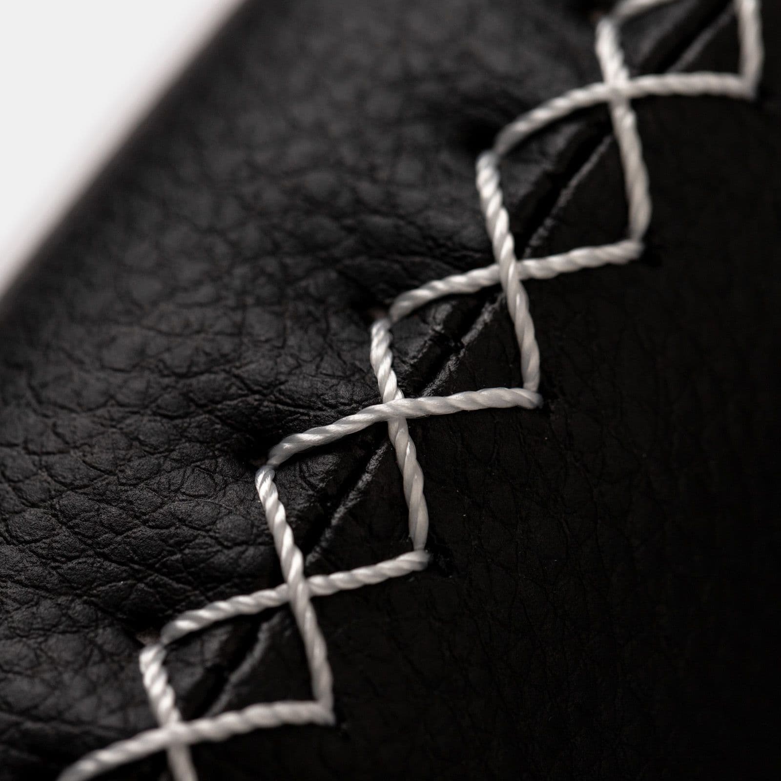 Set 2 sedie in similpelle nero con gambe a slitta in metallo nero - Bexley