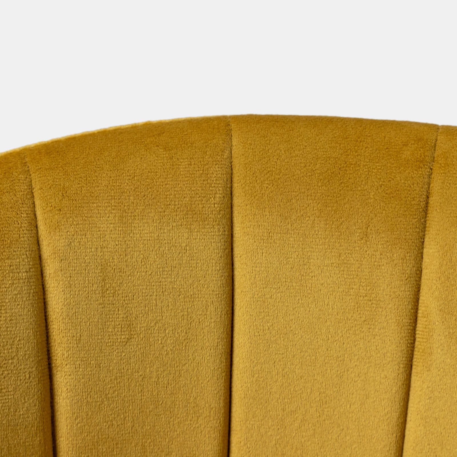 Set 2 sedie in velluto giallo ocra con schienale a conchiglia e gambe in metallo oro - Halima