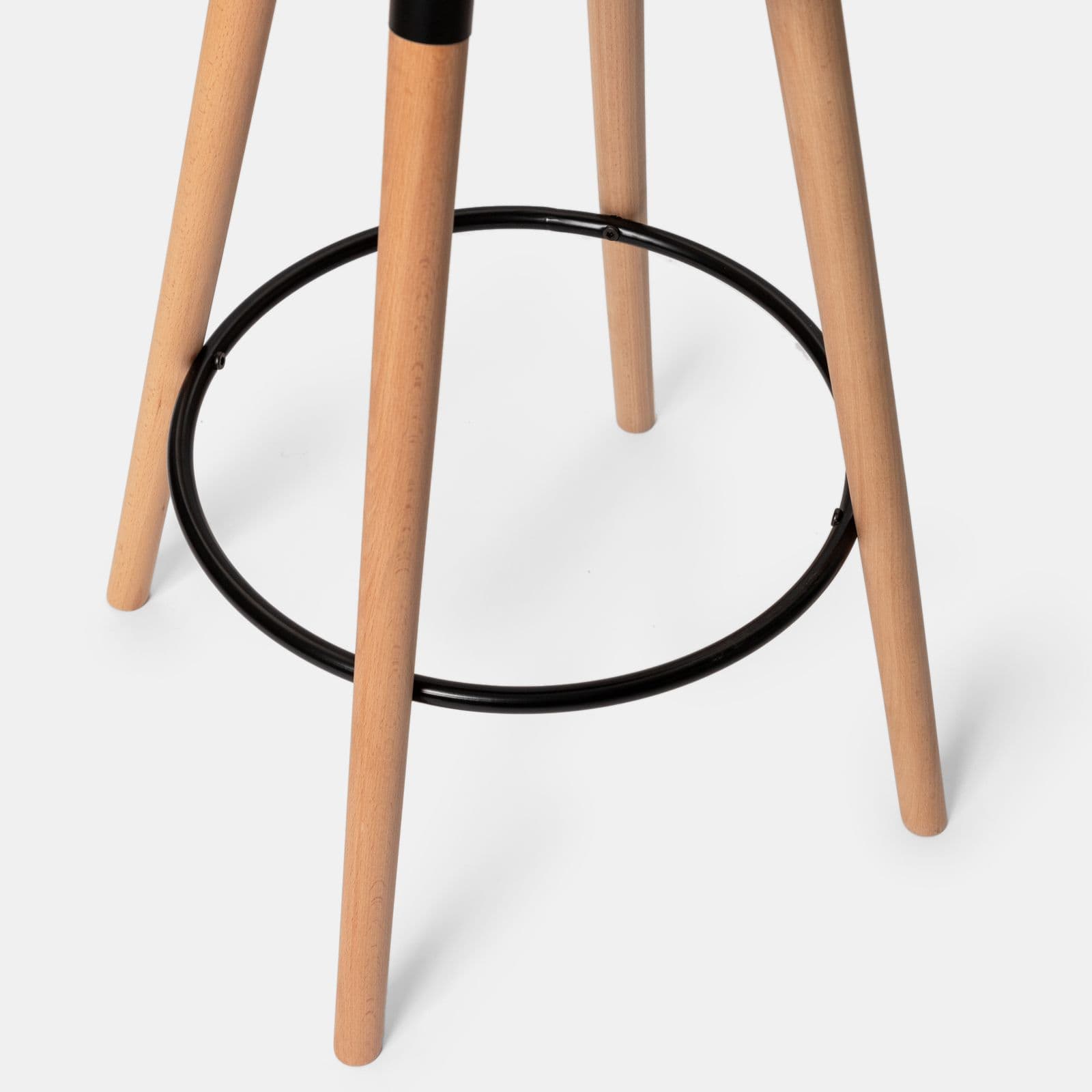 Set 2 sgabelli con seduta in polipropilene cappuccino con gambe in legno e cuscino - Polar