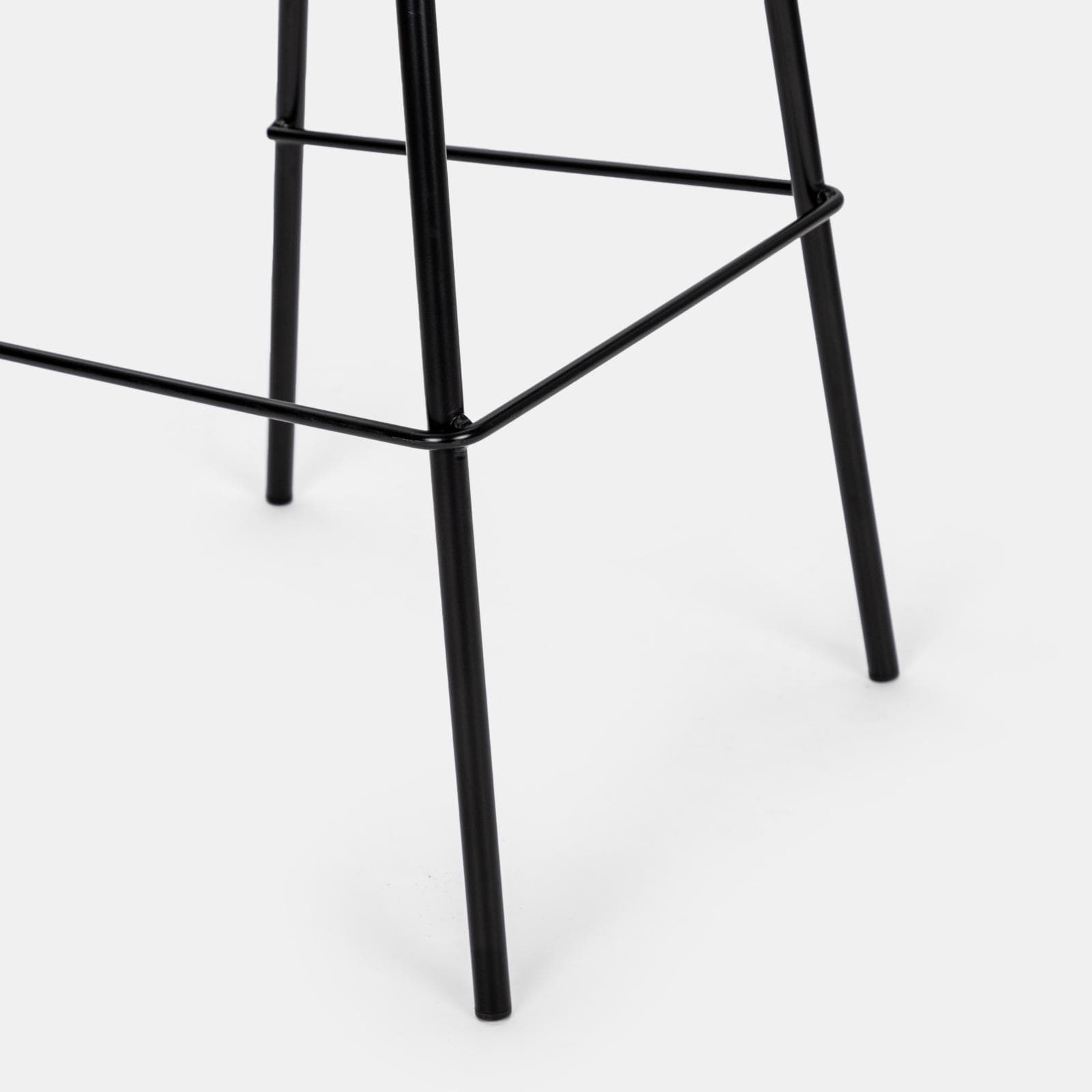 Set 2 sgabelli in similpelle nera con struttura in metallo - Drusilla