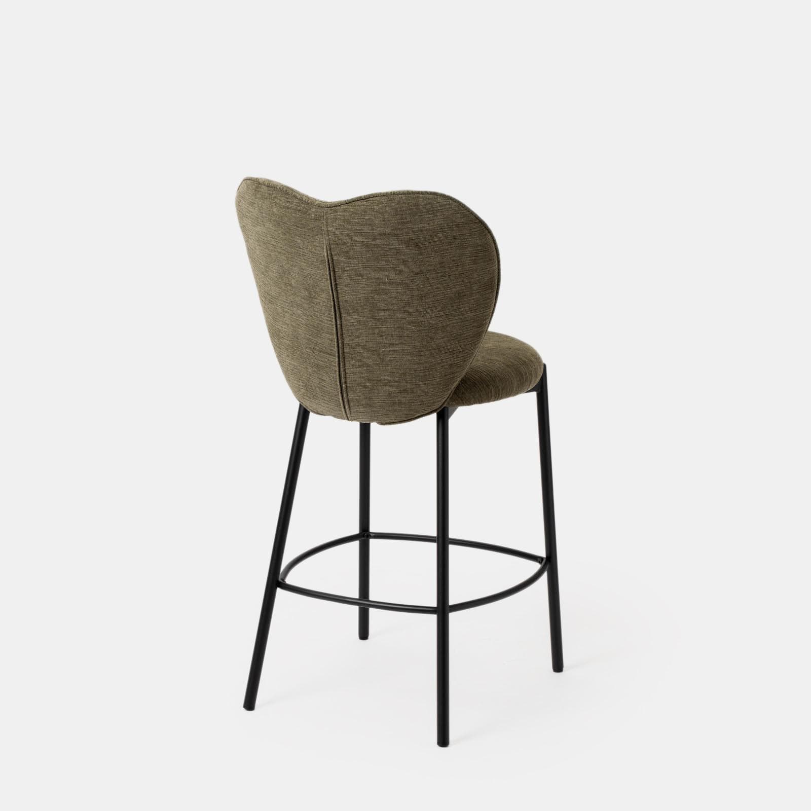 Set 2 sgabelli in ciniglia verde salvia con gambe in metallo nero - Gontua