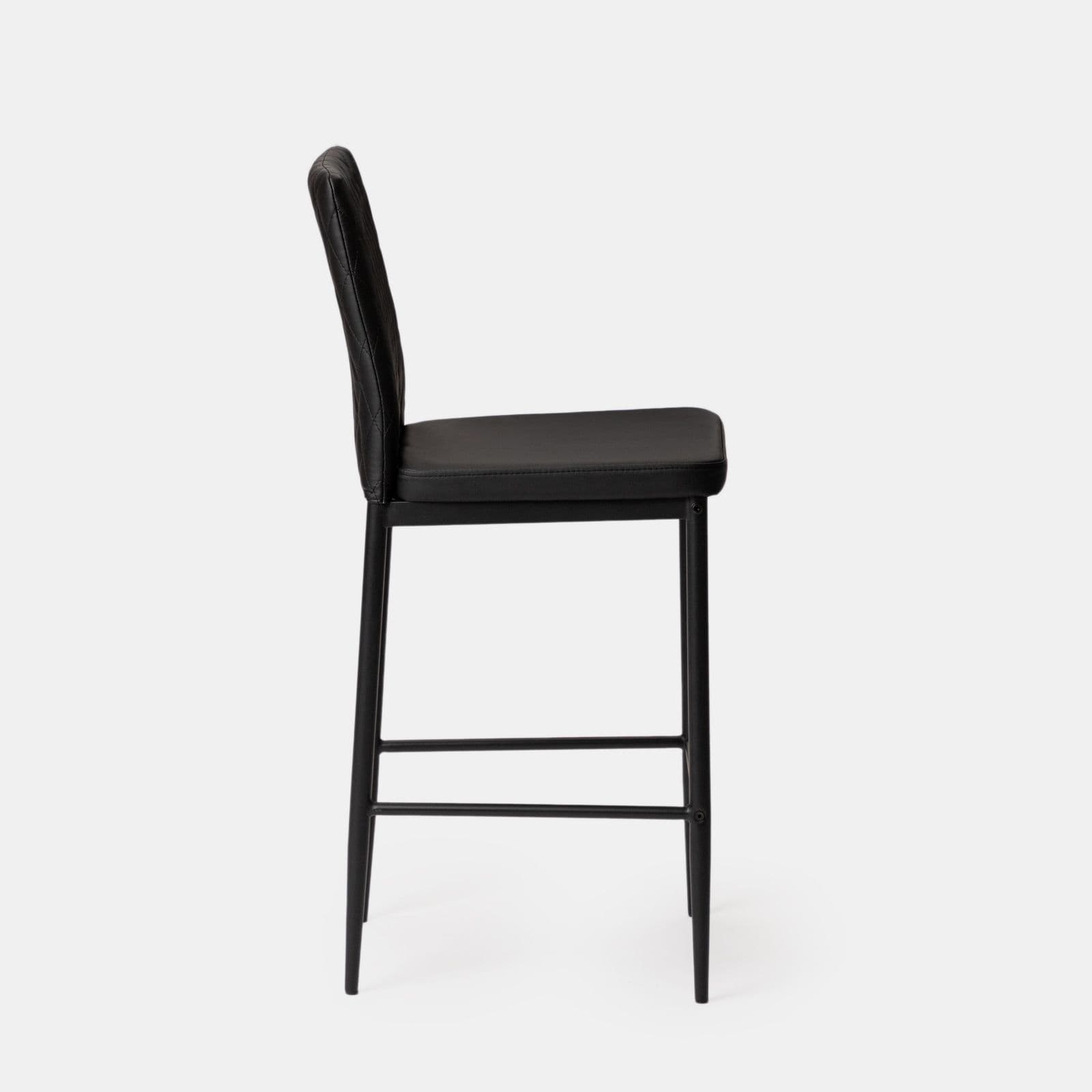 Set 2 sgabelli in similpelle nera con gambe in metallo nero - Frest