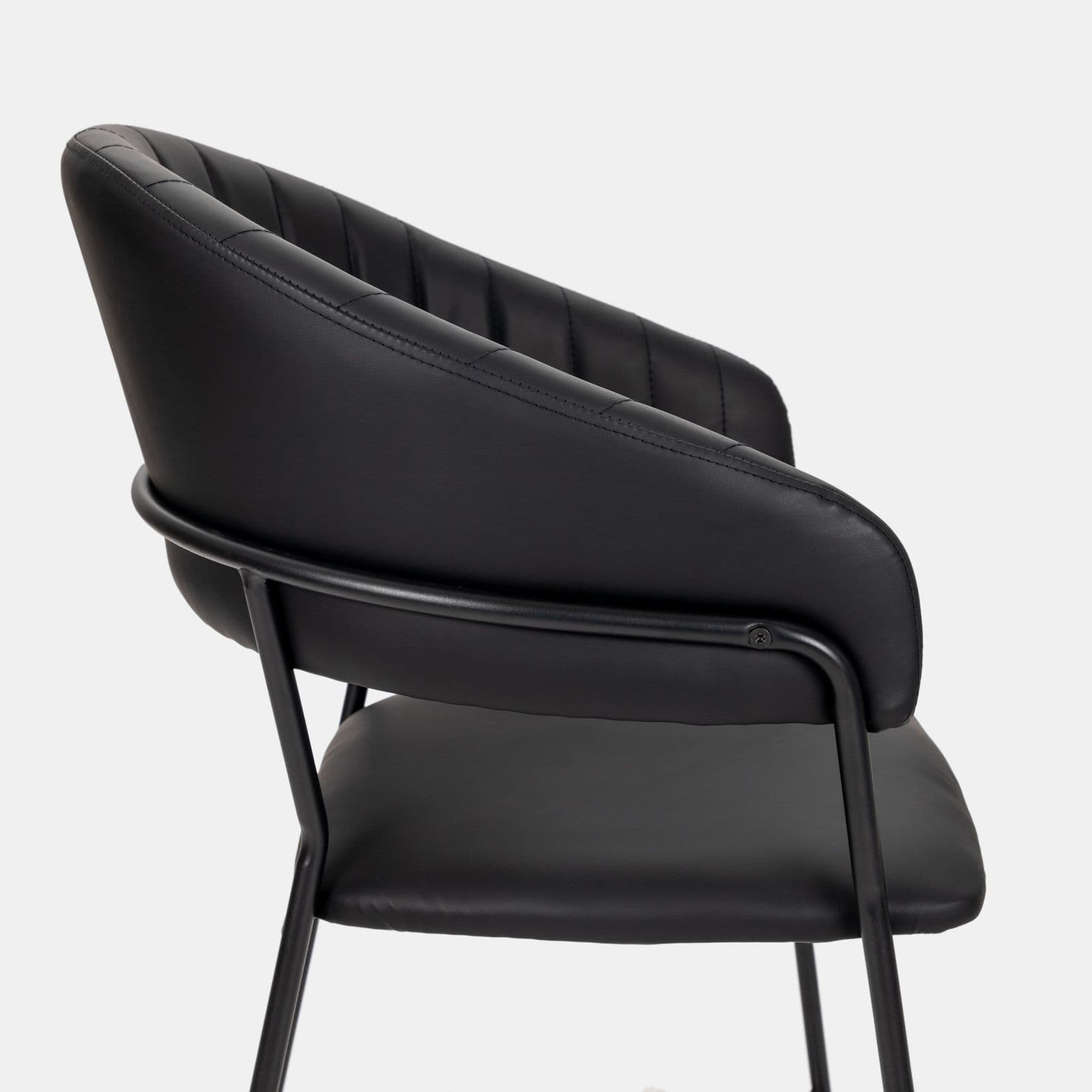 Set 2 sgabelli in similpelle nero con gambe nere - Anette