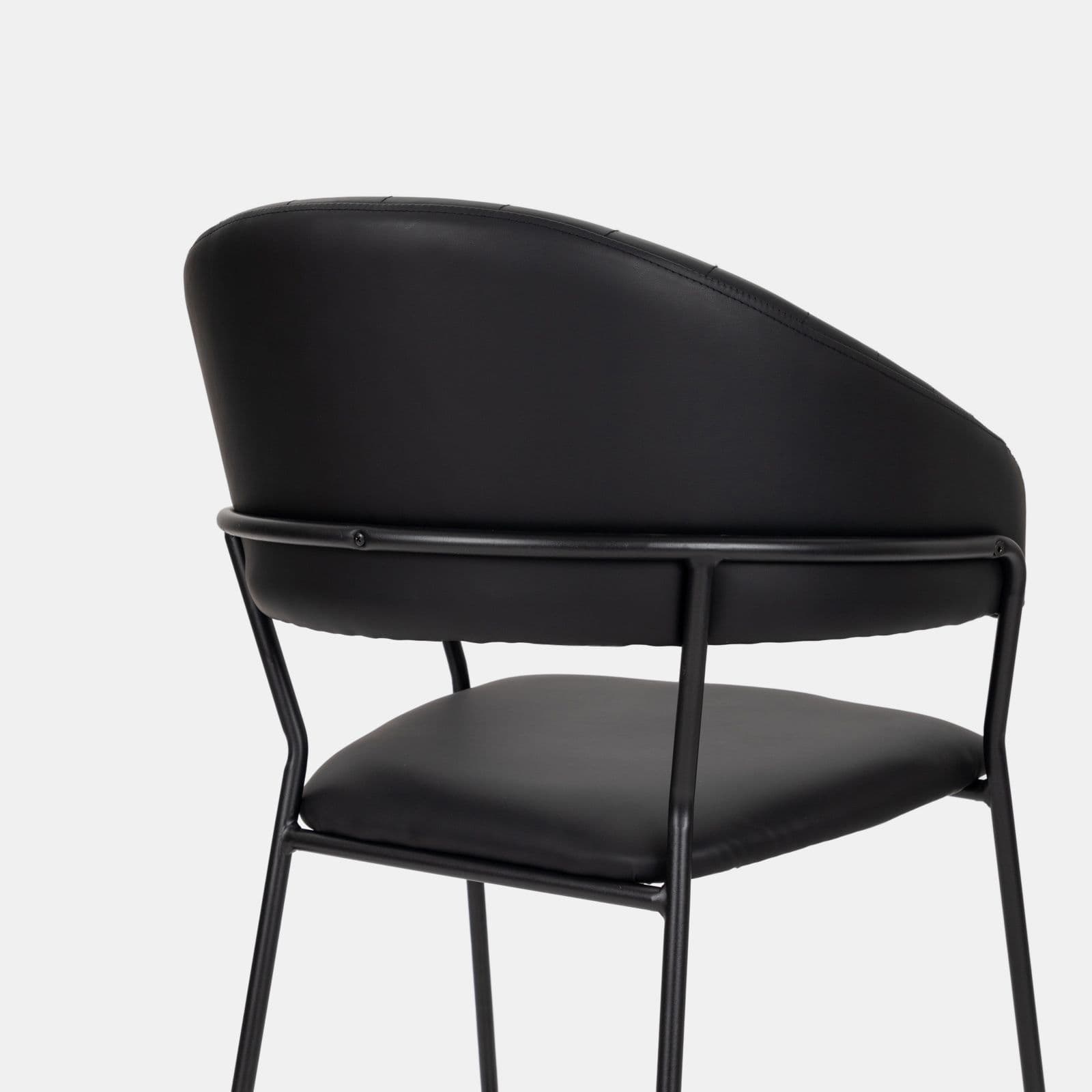 Set 2 sgabelli in similpelle nero con gambe nere - Anette
