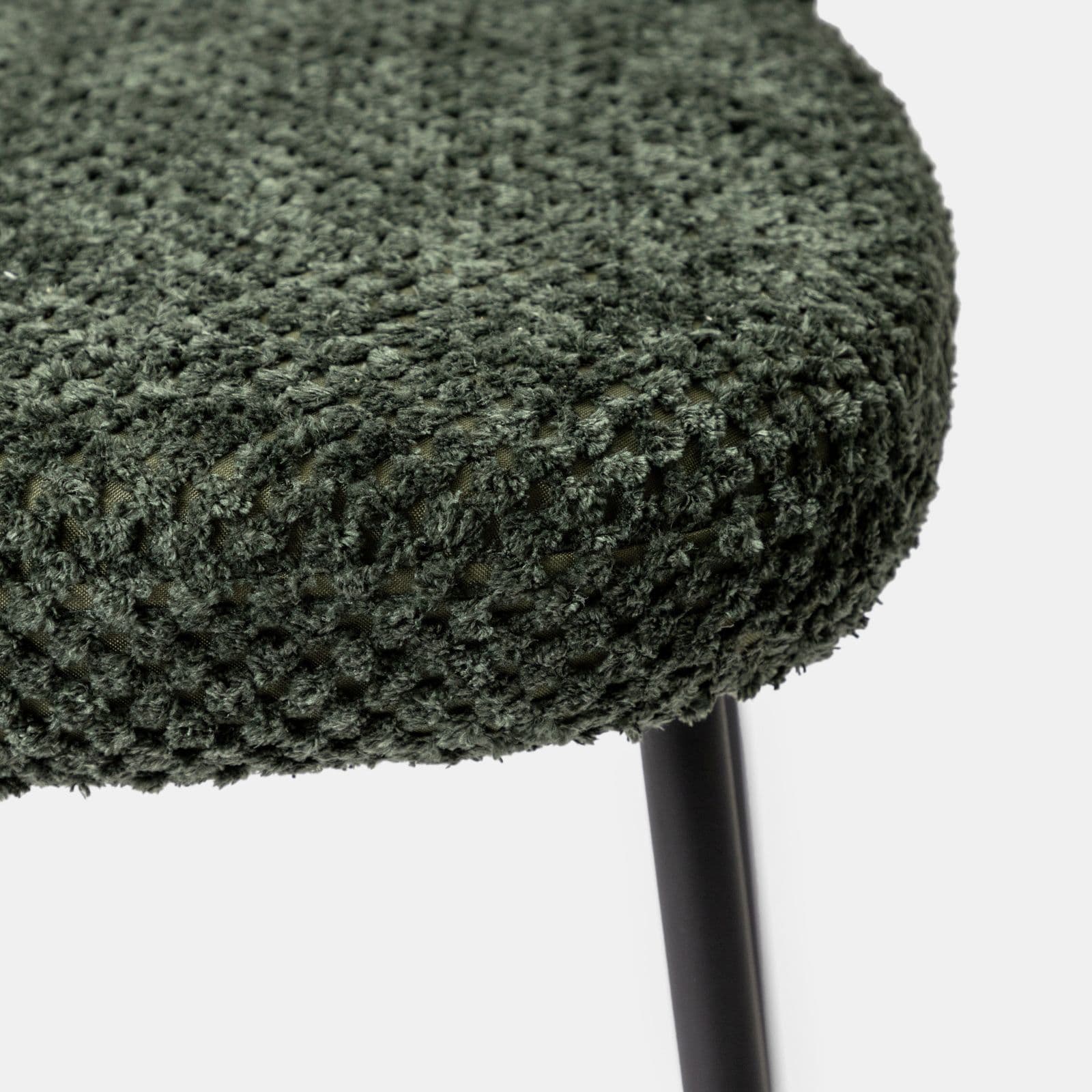 Set 2 sgabelli in tessuto peluche verde e struttura in metallo nero - Karol