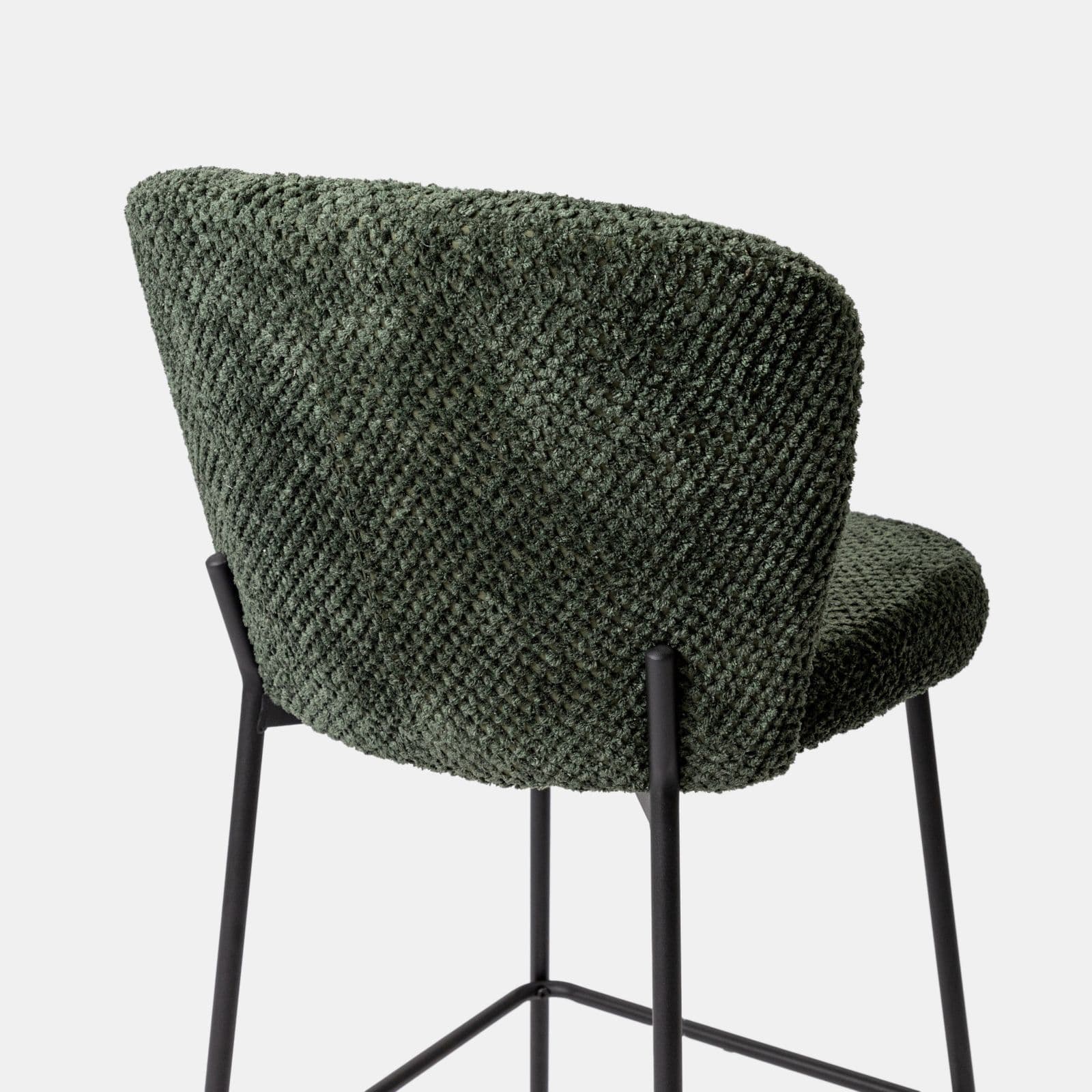 Set 2 sgabelli in tessuto peluche verde e struttura in metallo nero - Karol