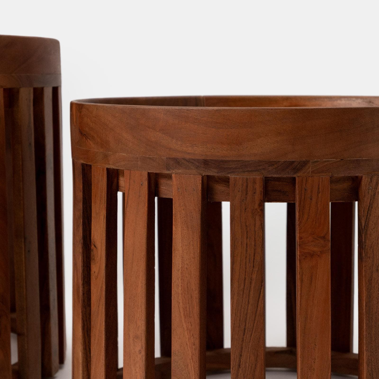 Set 2 tavolini rotondi 60 e 48 cm in legno di acacia naturale - Karan